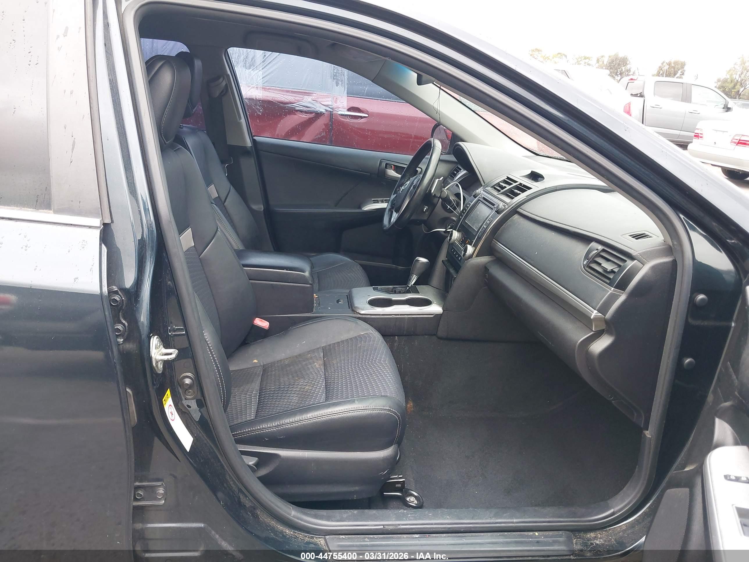 TOYOTA CAMRY image 5