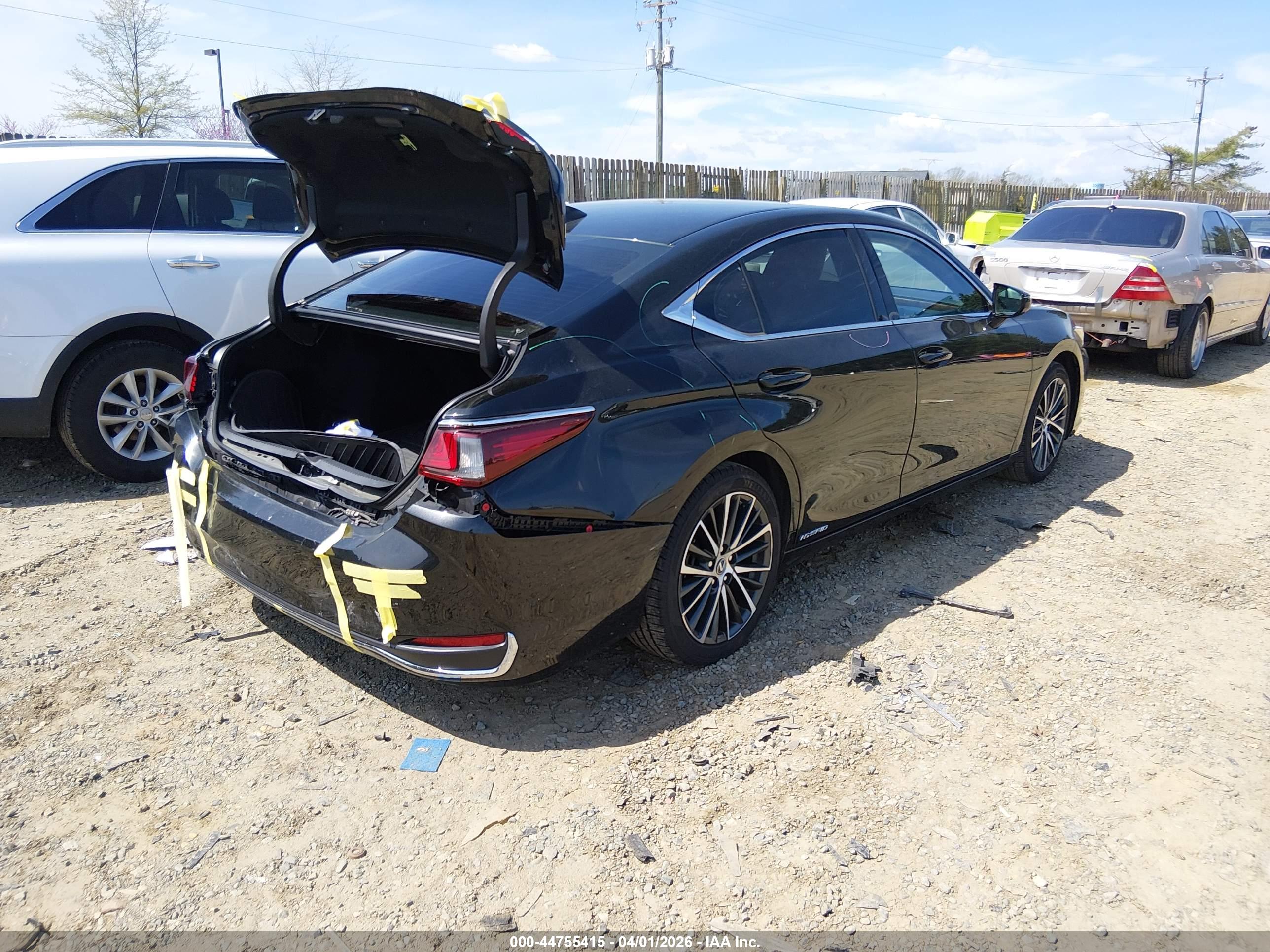 LEXUS ES image 4