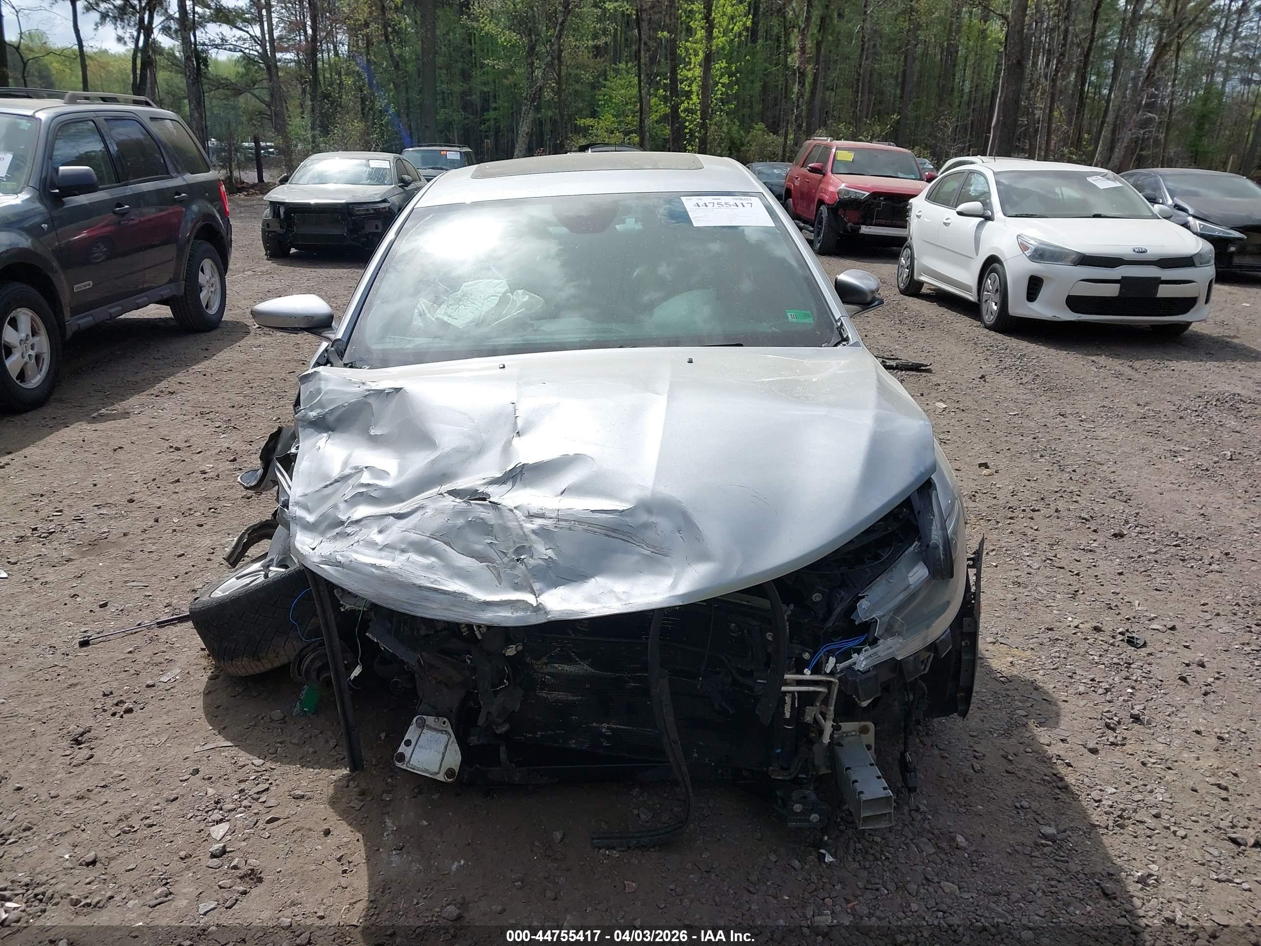 CHRYSLER 200 image 6