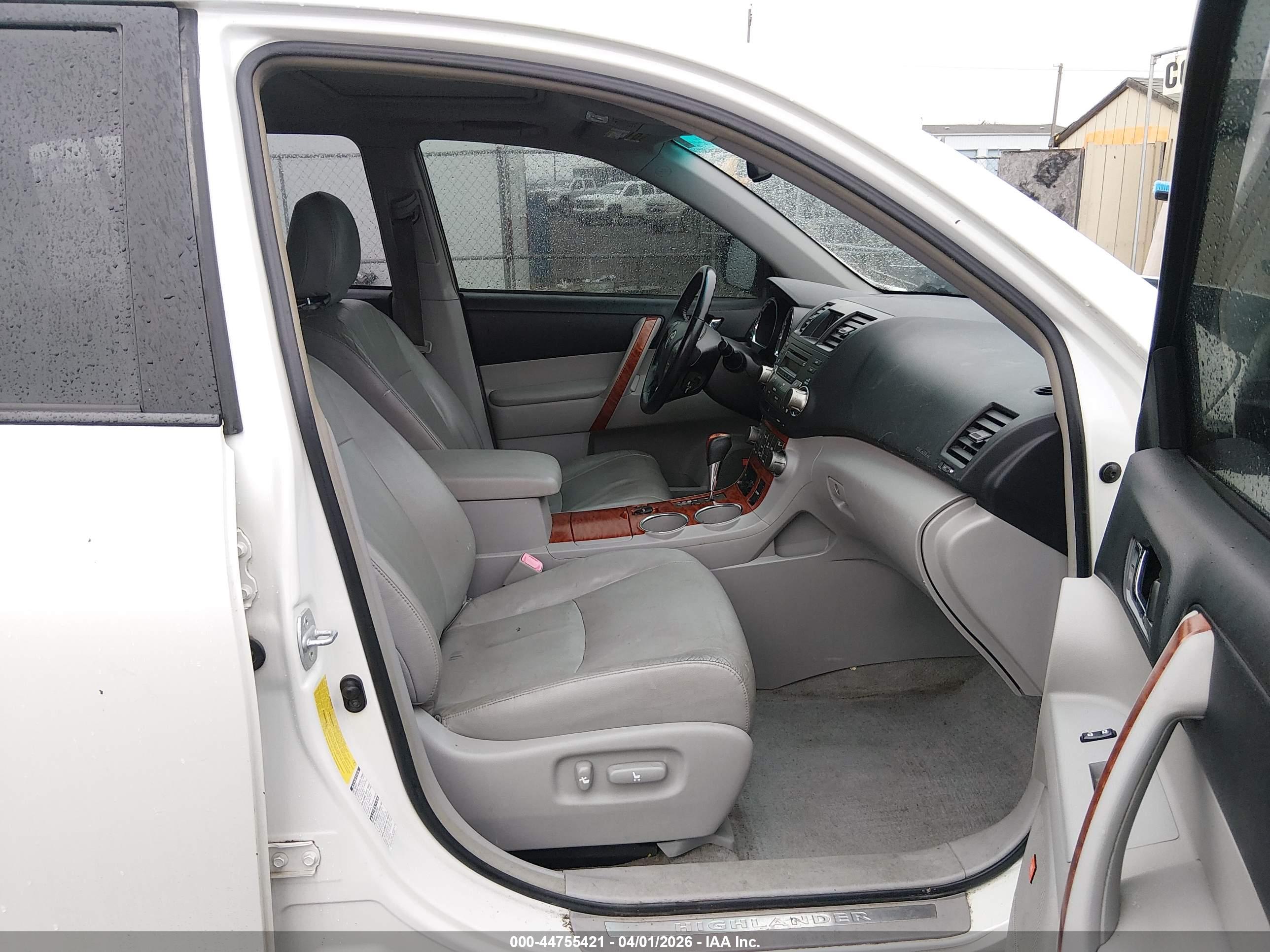 TOYOTA HIGHLANDER image 5