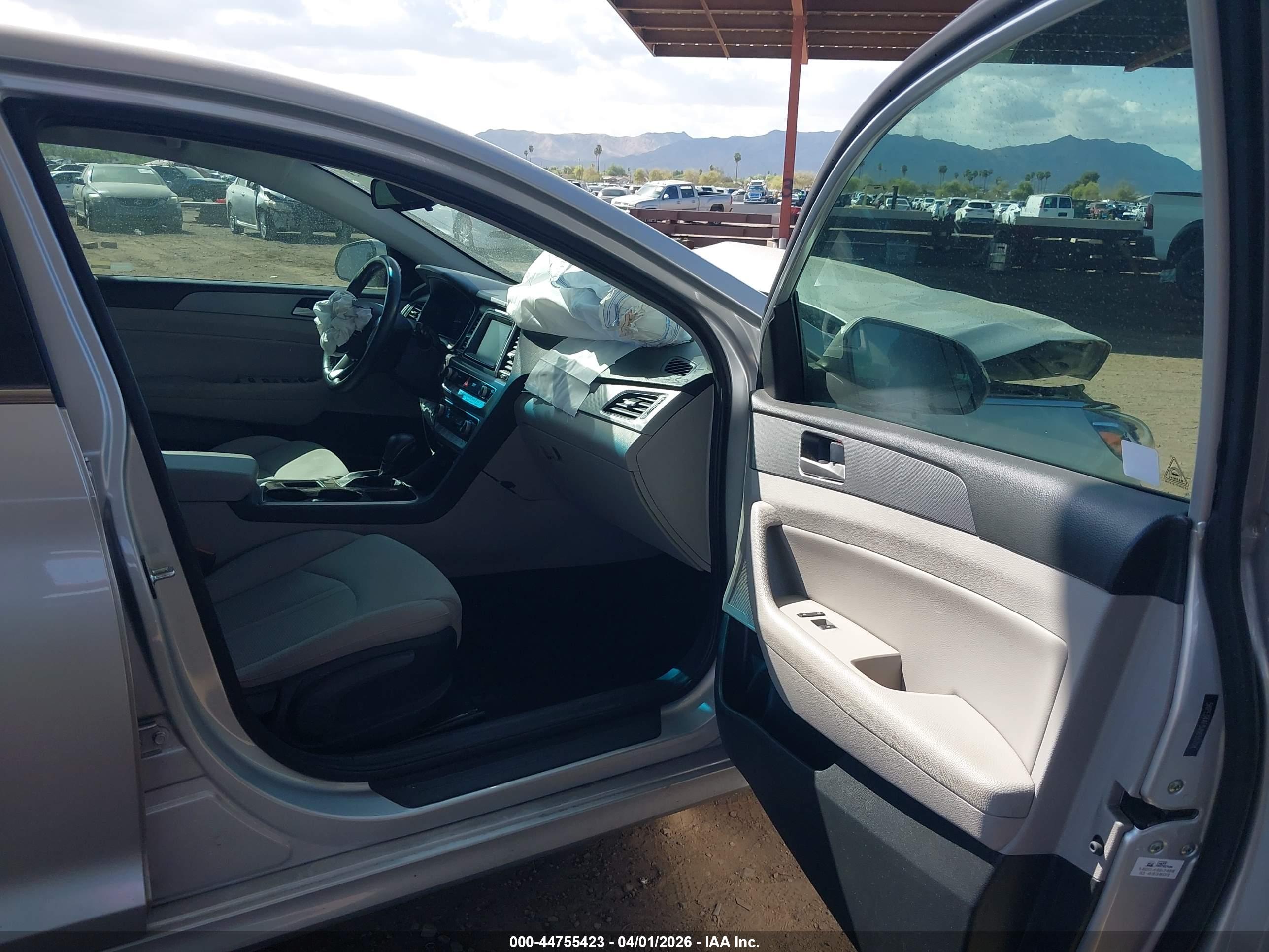 HYUNDAI SONATA image 5