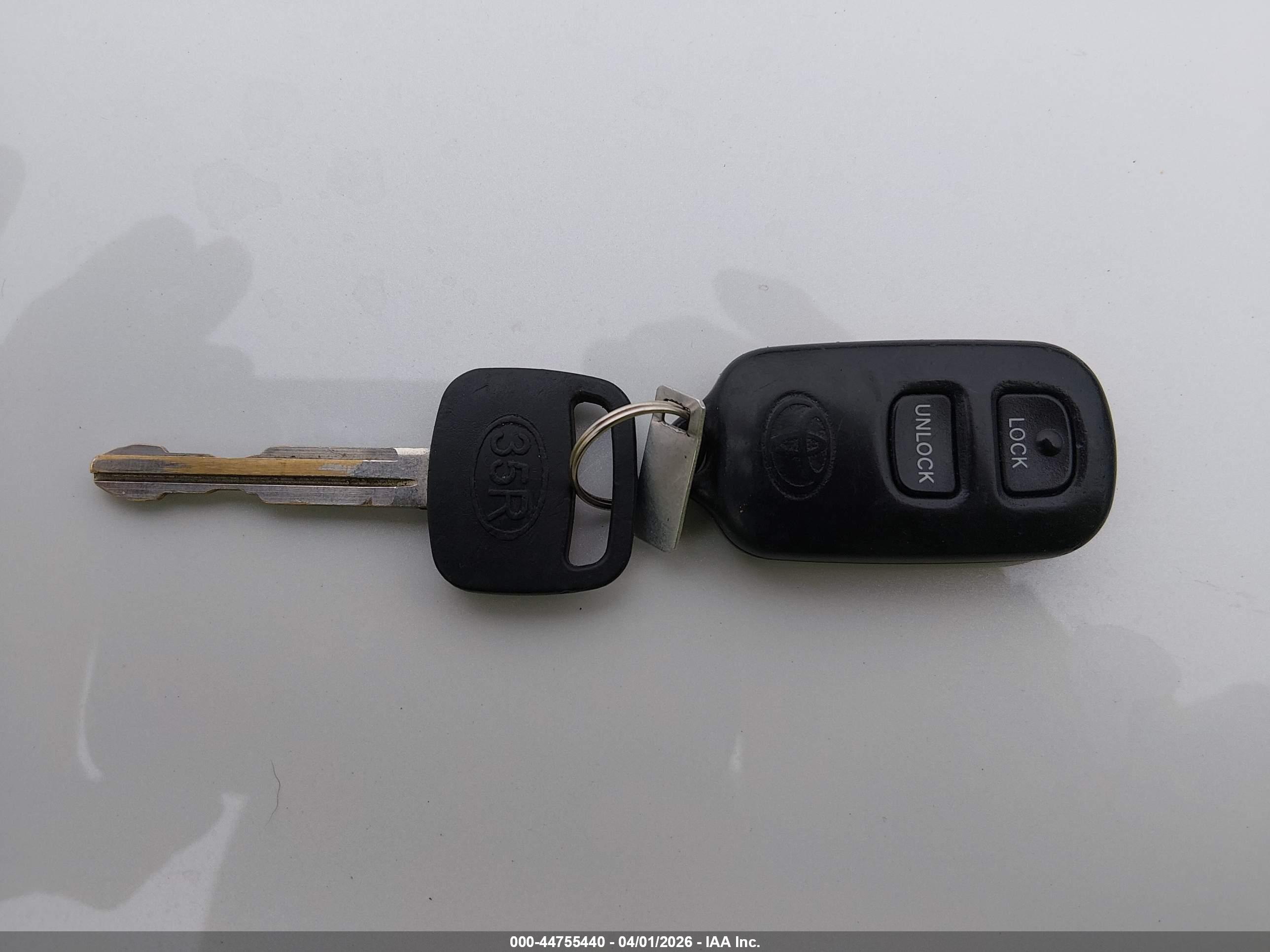 TOYOTA RAV4 image 11