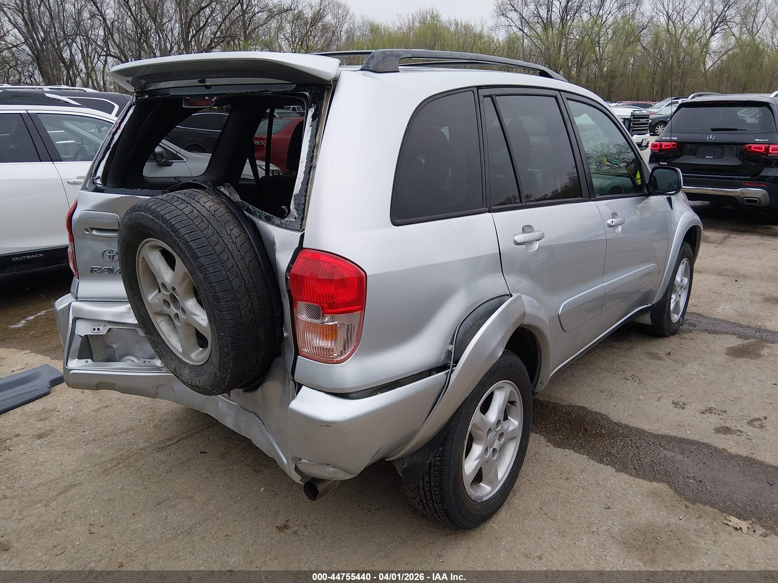 TOYOTA RAV4 image 4