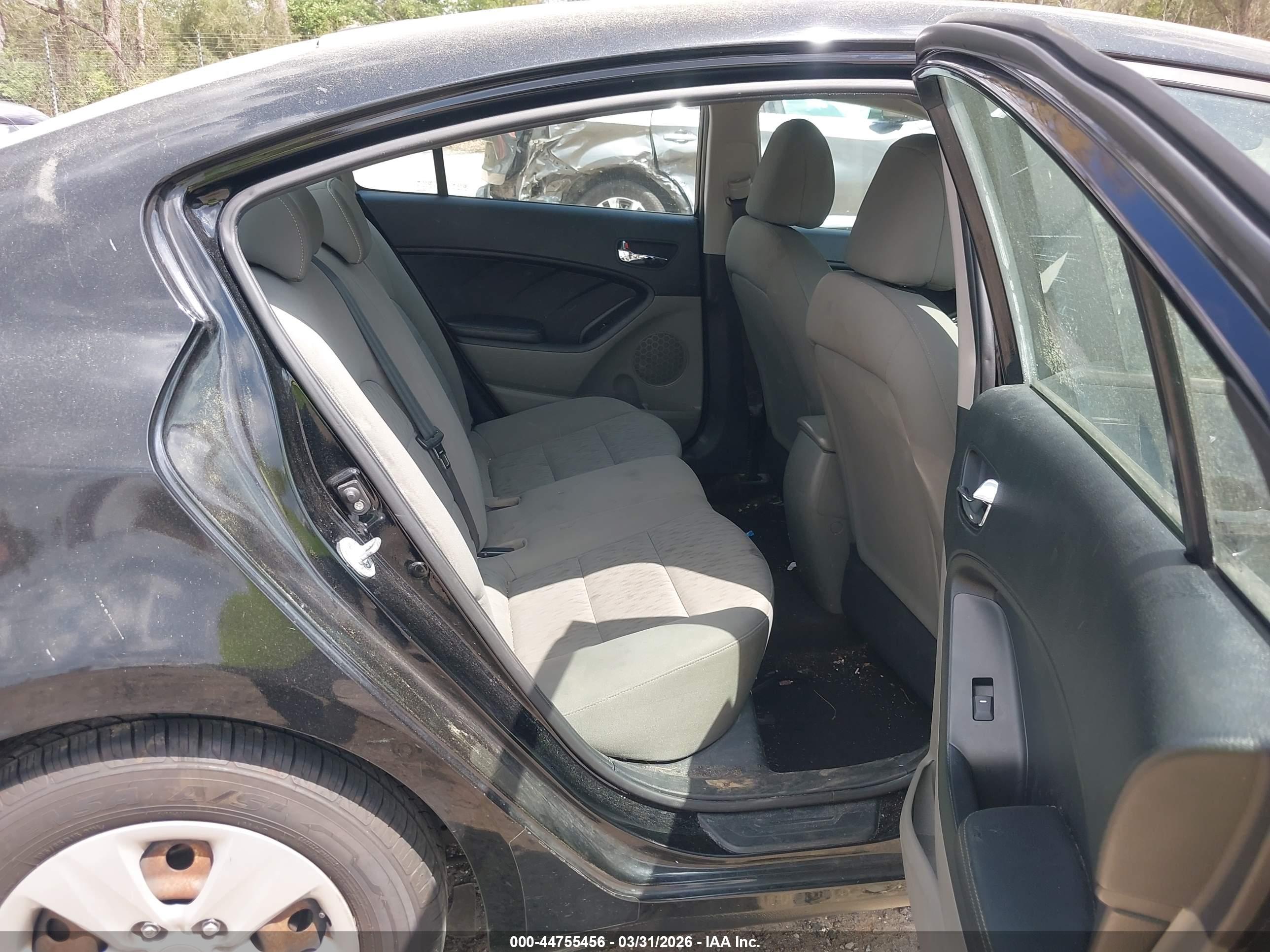 KIA FORTE image 8
