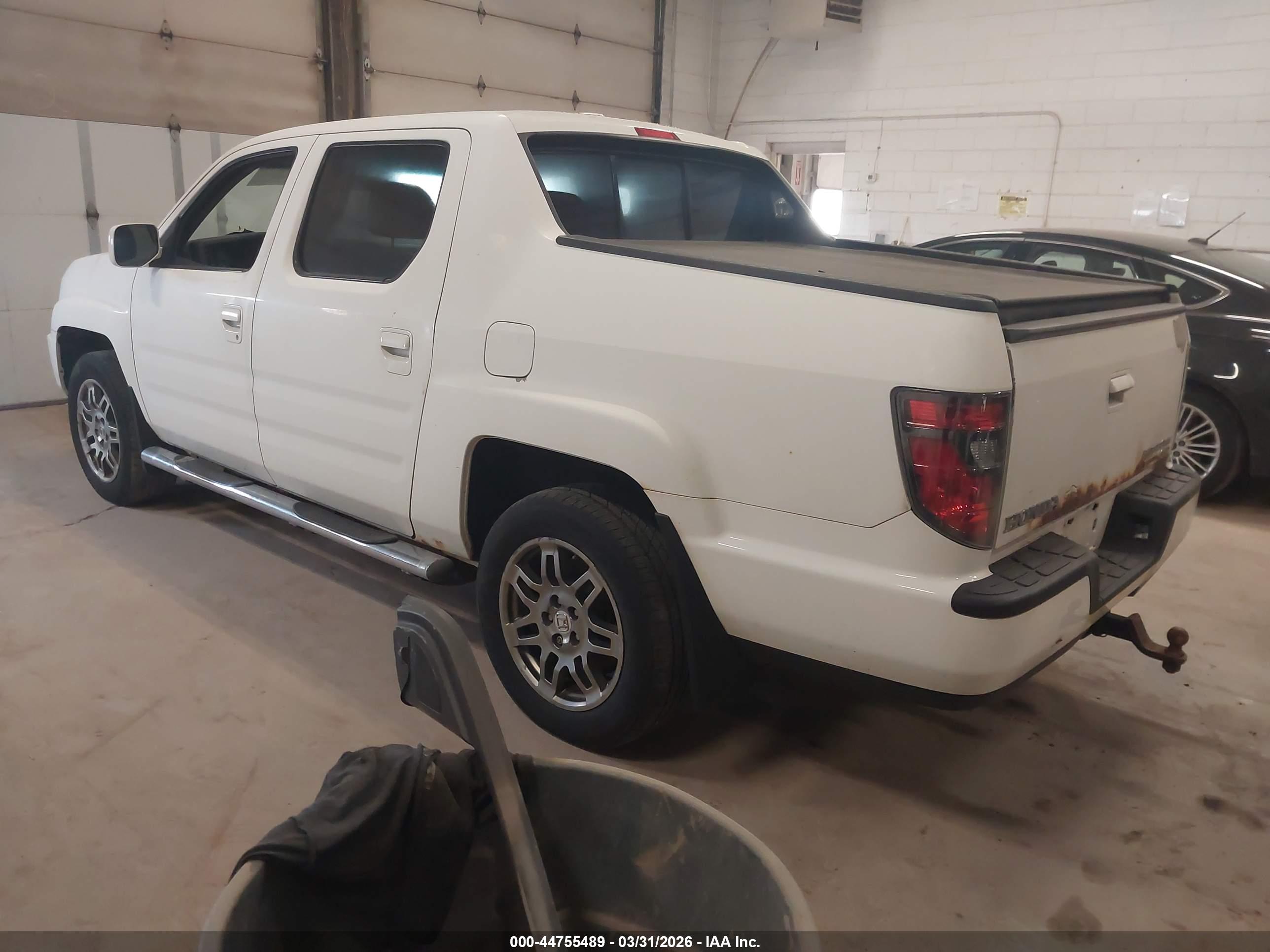HONDA RIDGELINE image 3