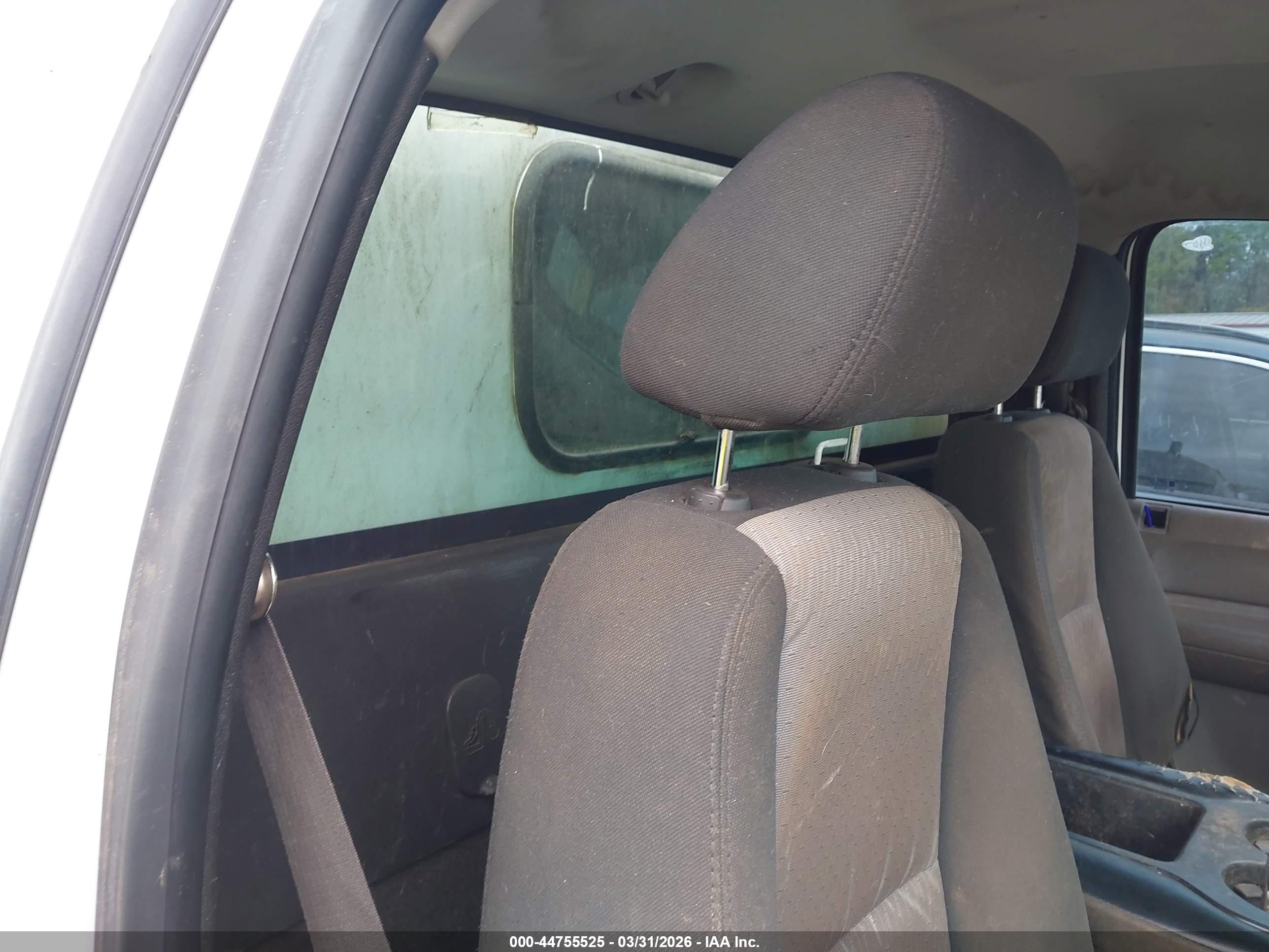 CHEVROLET SILVERADO image 8