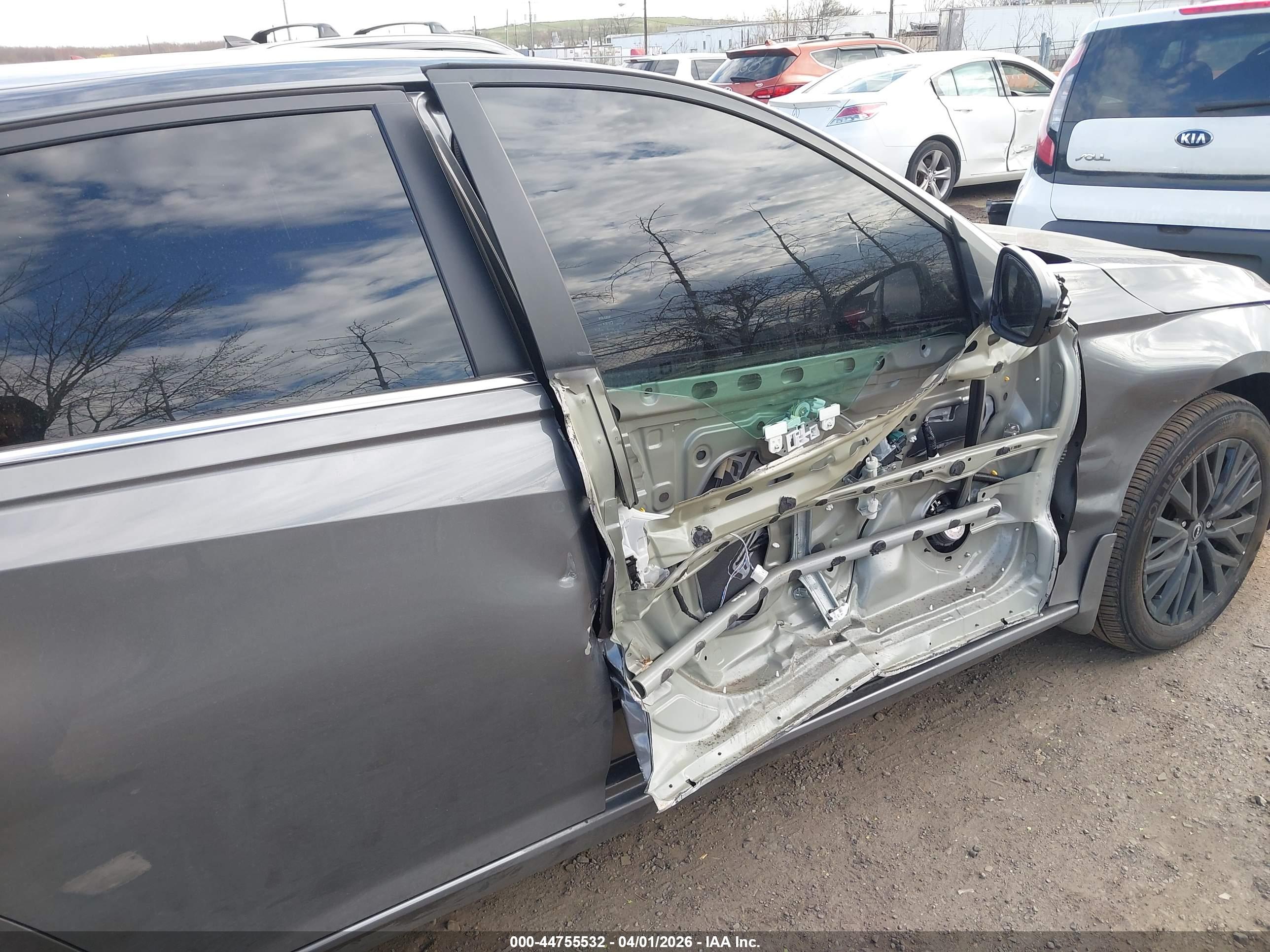 NISSAN ALTIMA image 6