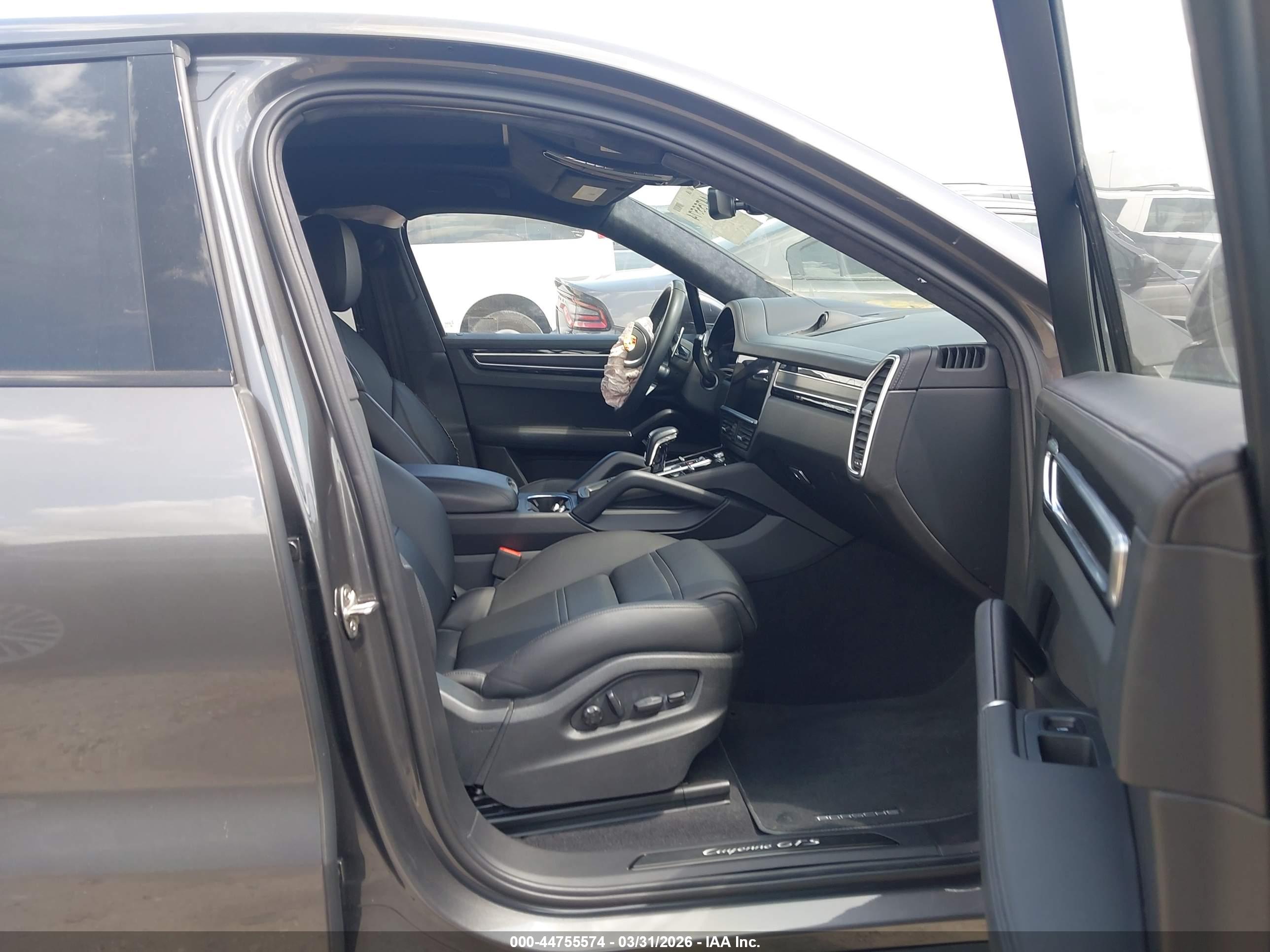 PORSCHE CAYENNE image 5