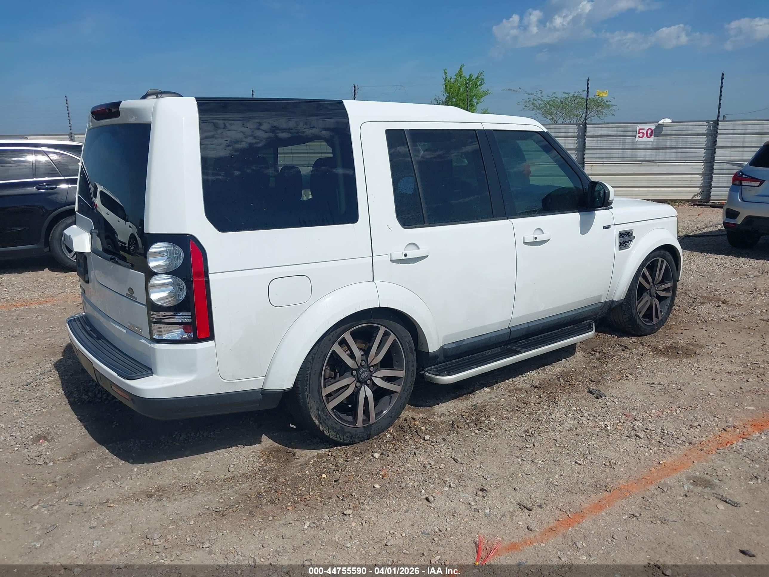 LAND ROVER image 4