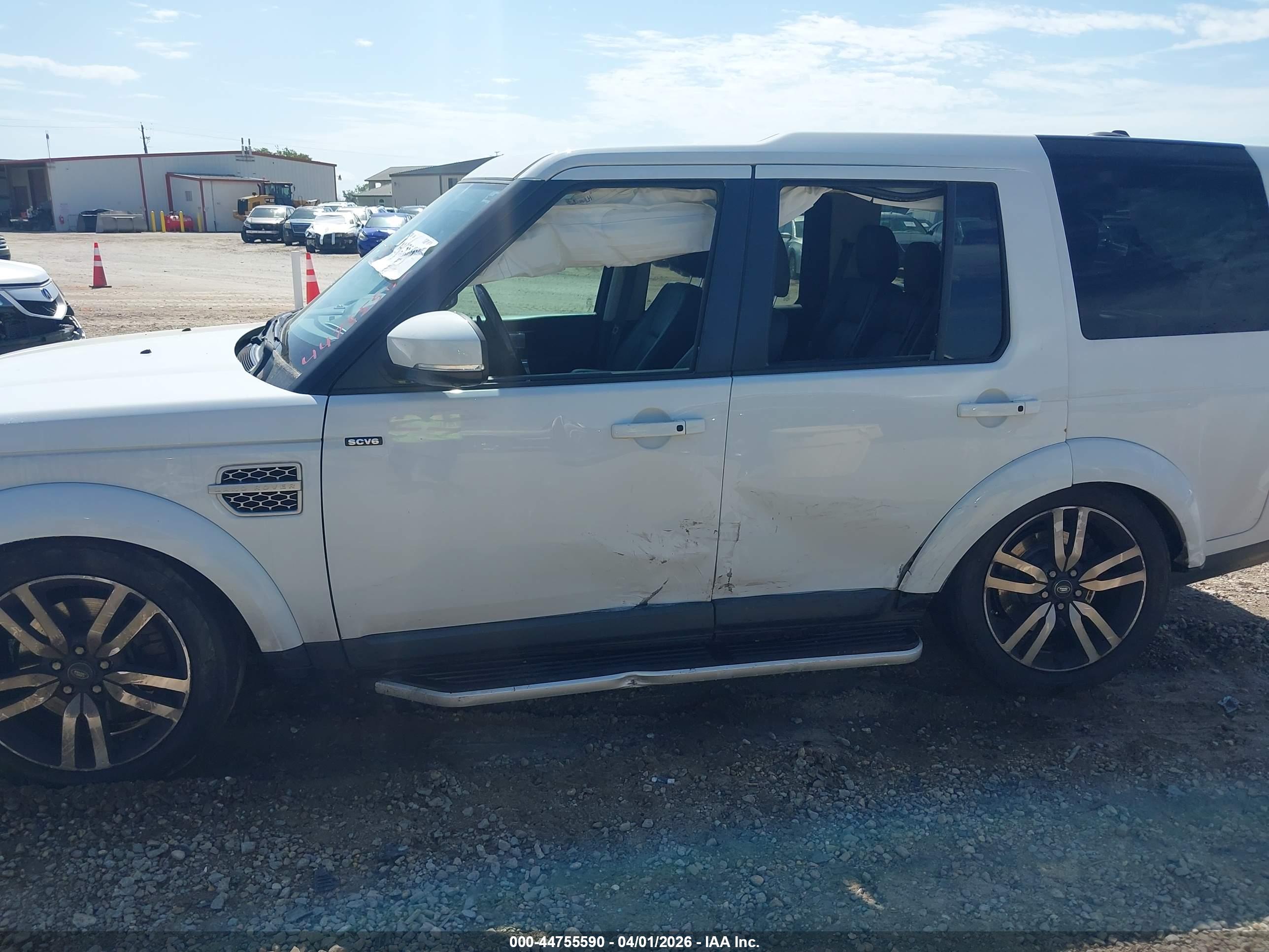 LAND ROVER image 6