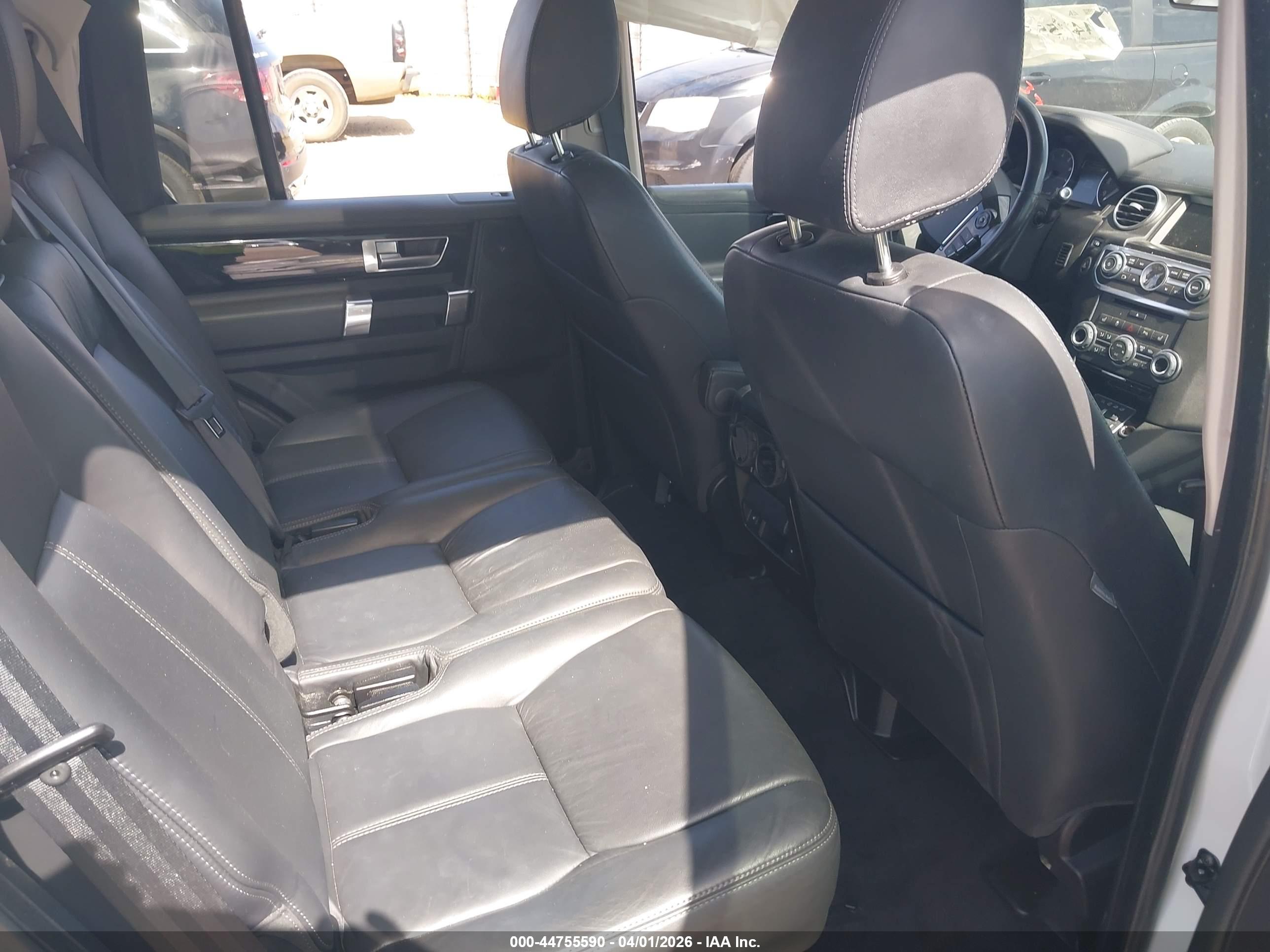 LAND ROVER image 8