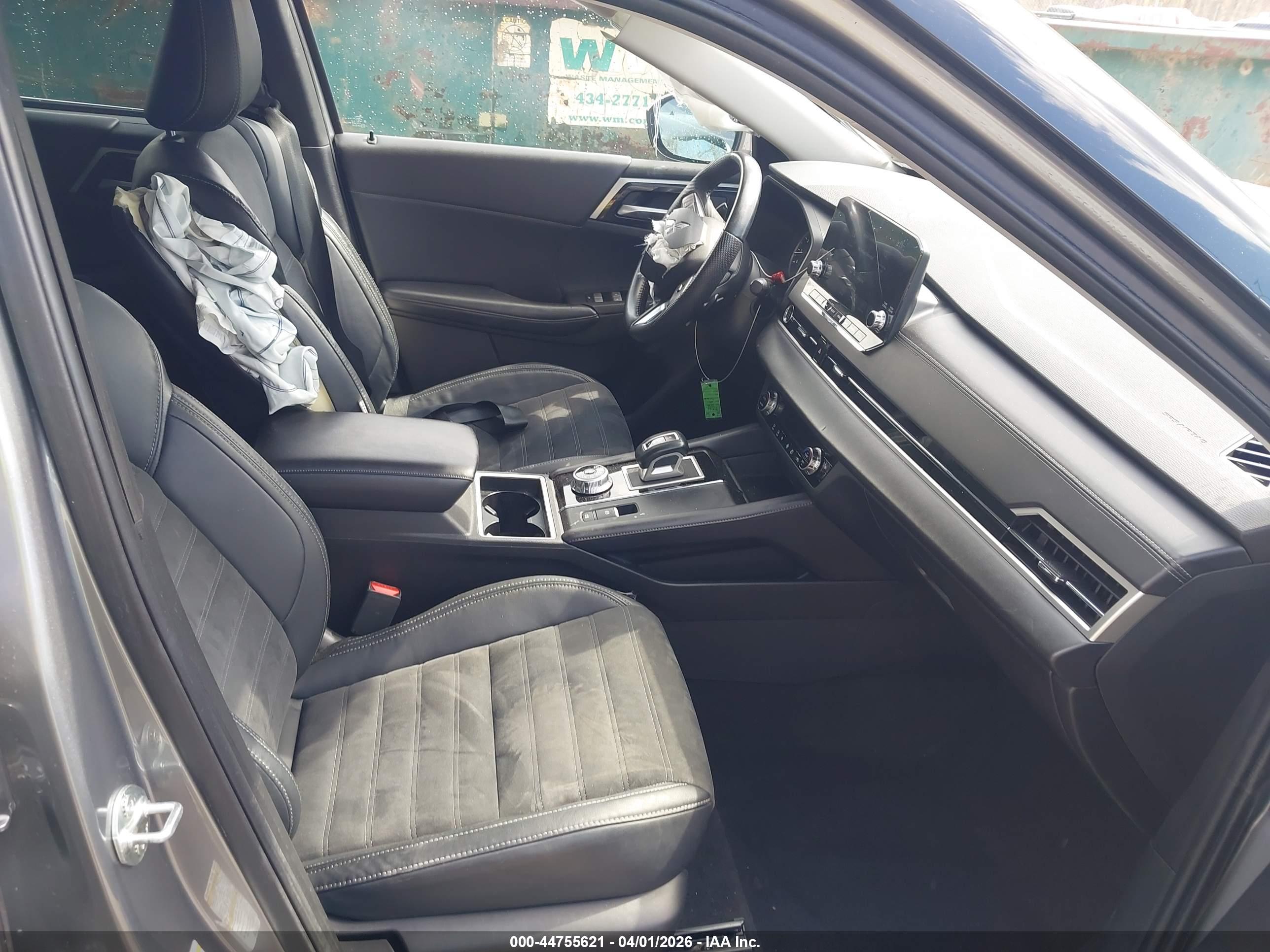 MITSUBISHI OUTLANDER image 5