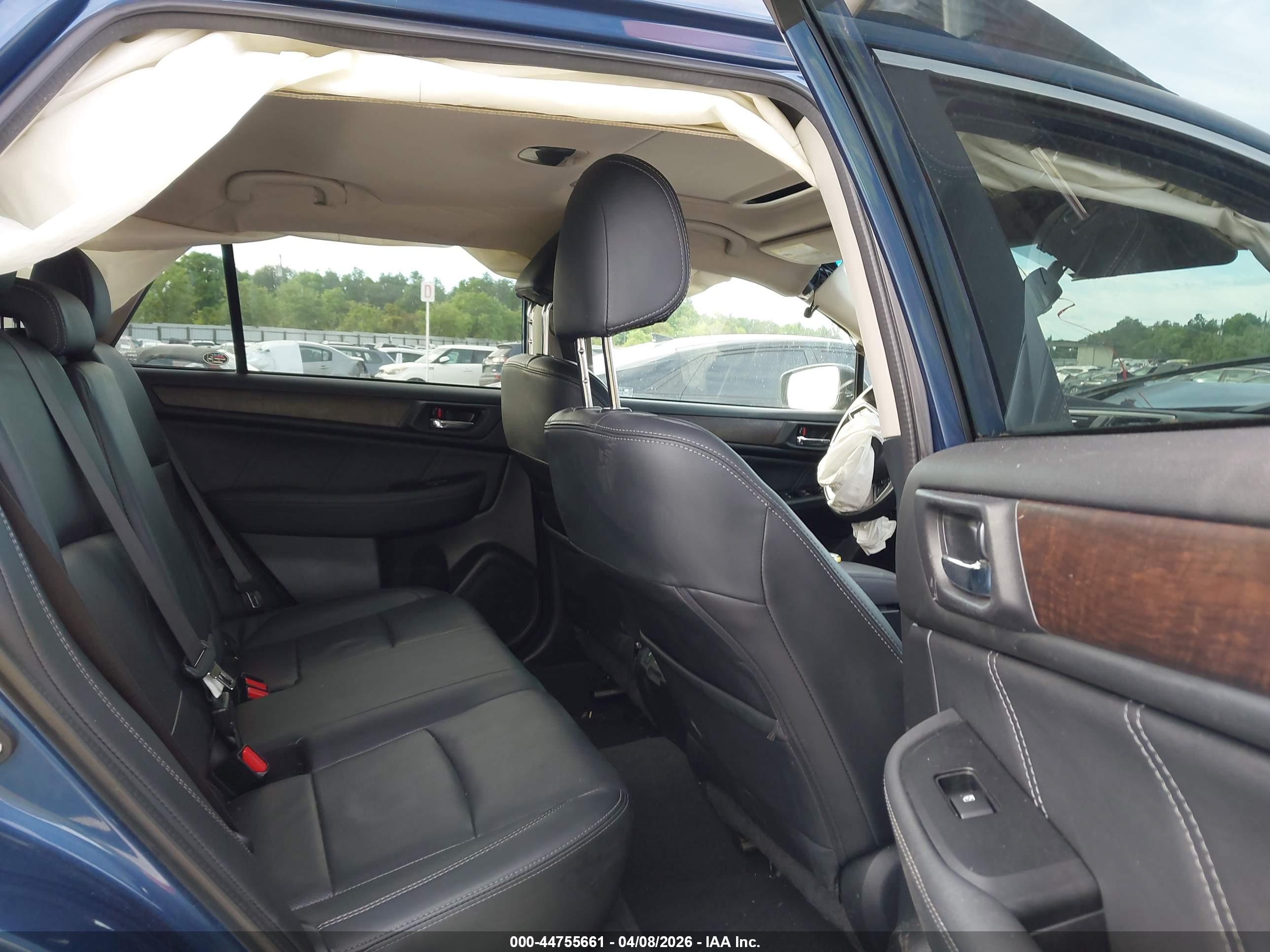 SUBARU OUTBACK image 8