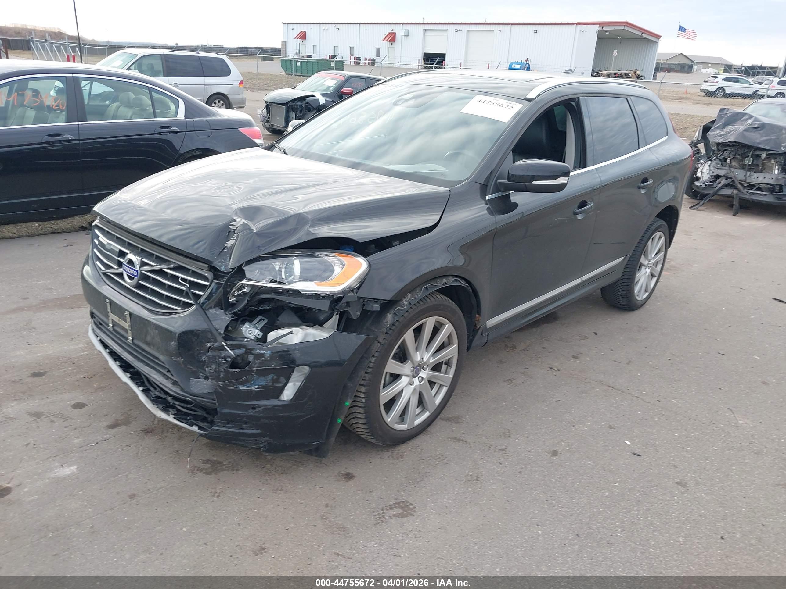 VOLVO XC60 image 2