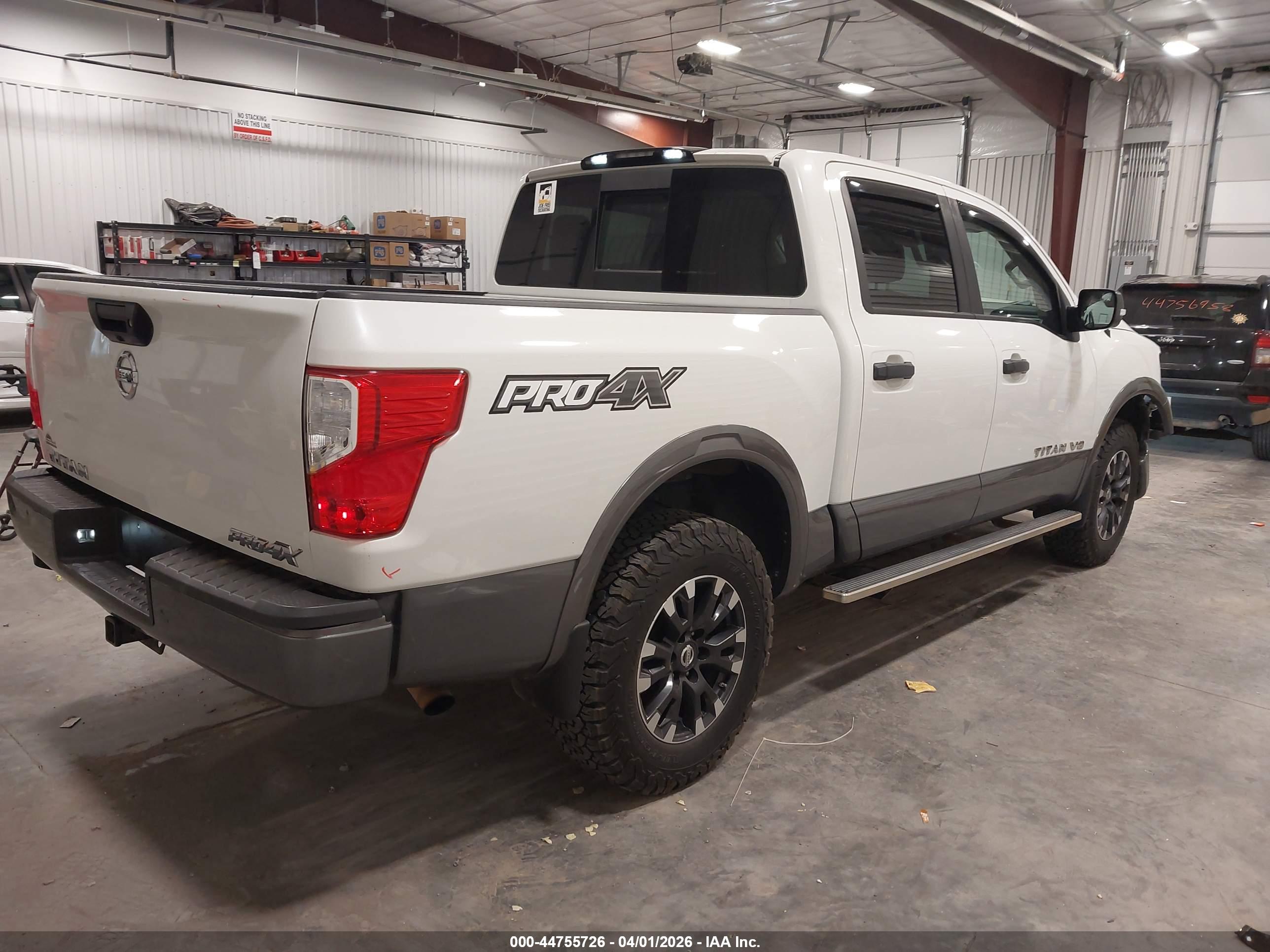 NISSAN TITAN image 4