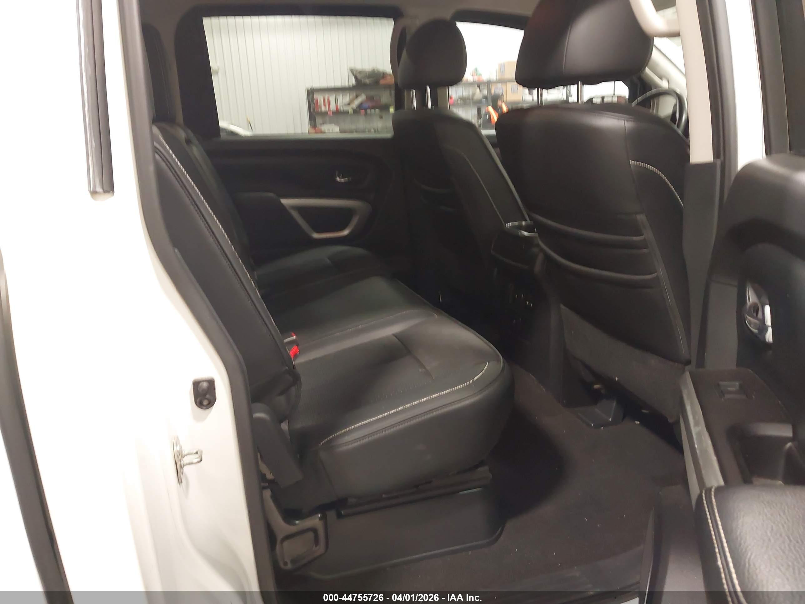 NISSAN TITAN image 8