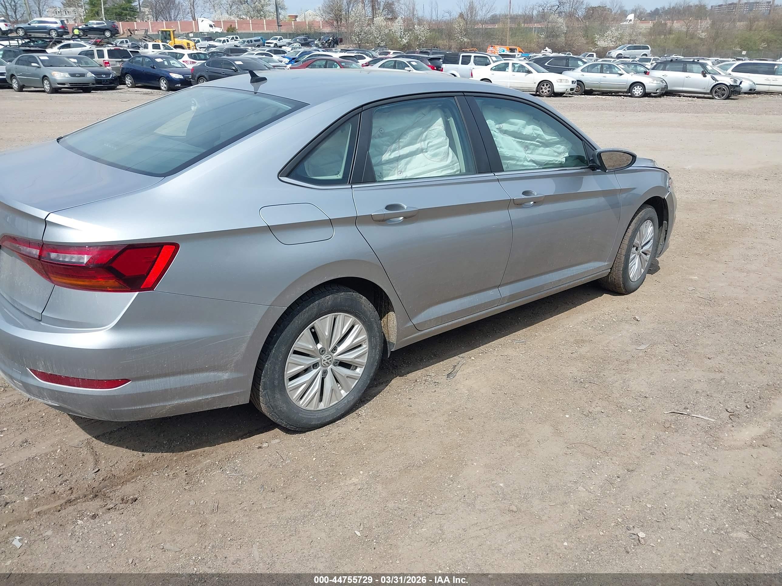 VOLKSWAGEN JETTA image 4