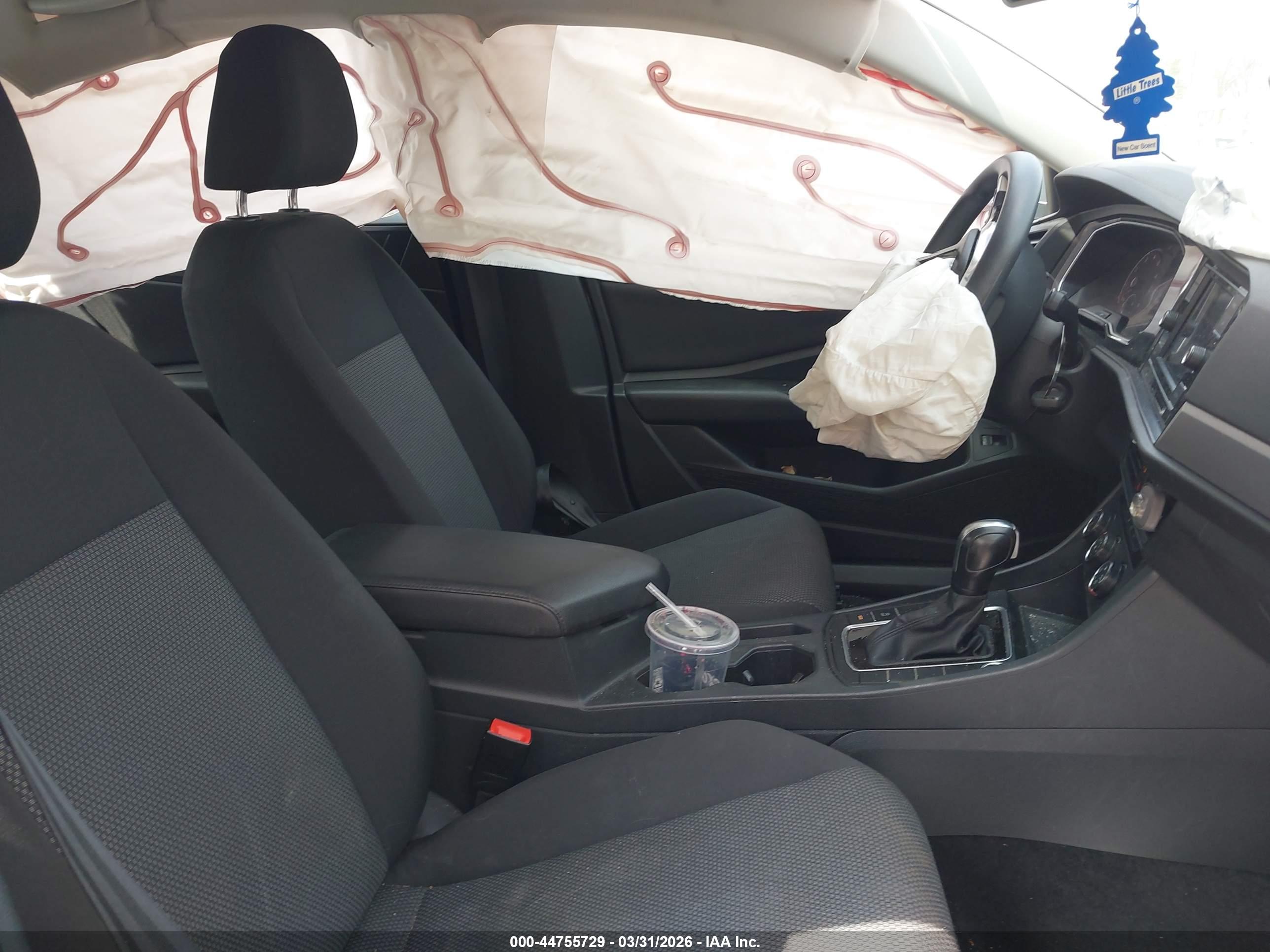 VOLKSWAGEN JETTA image 5