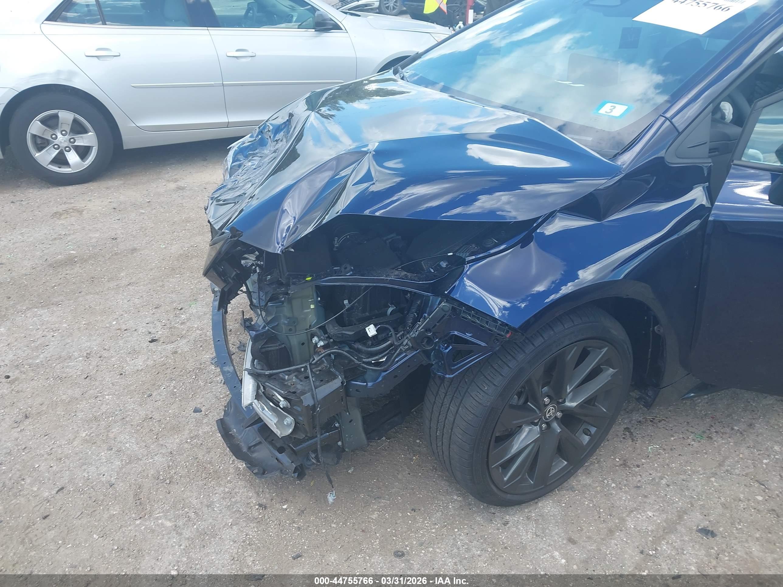 TOYOTA COROLLA image 6
