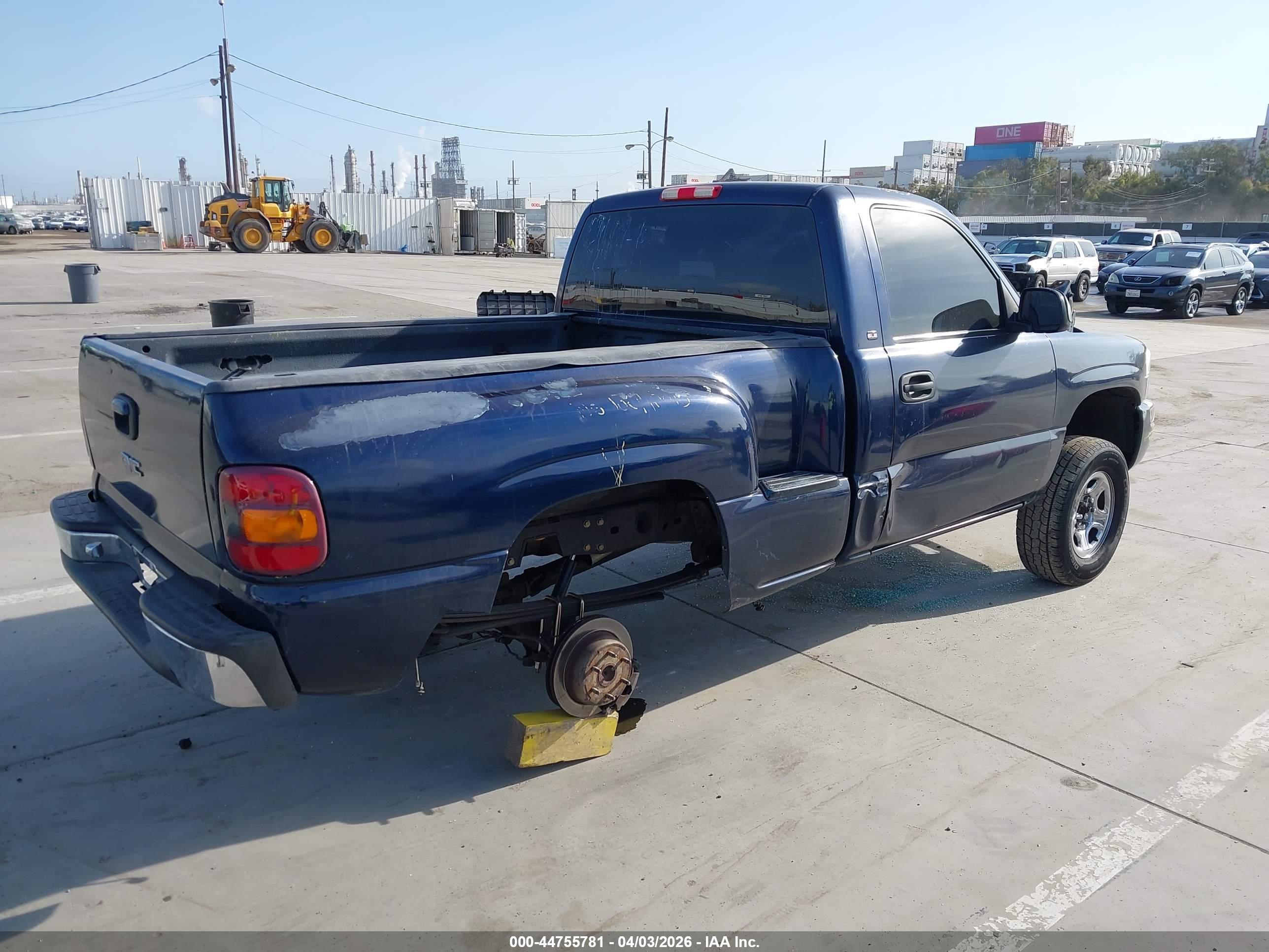 GMC SIERRA image 4