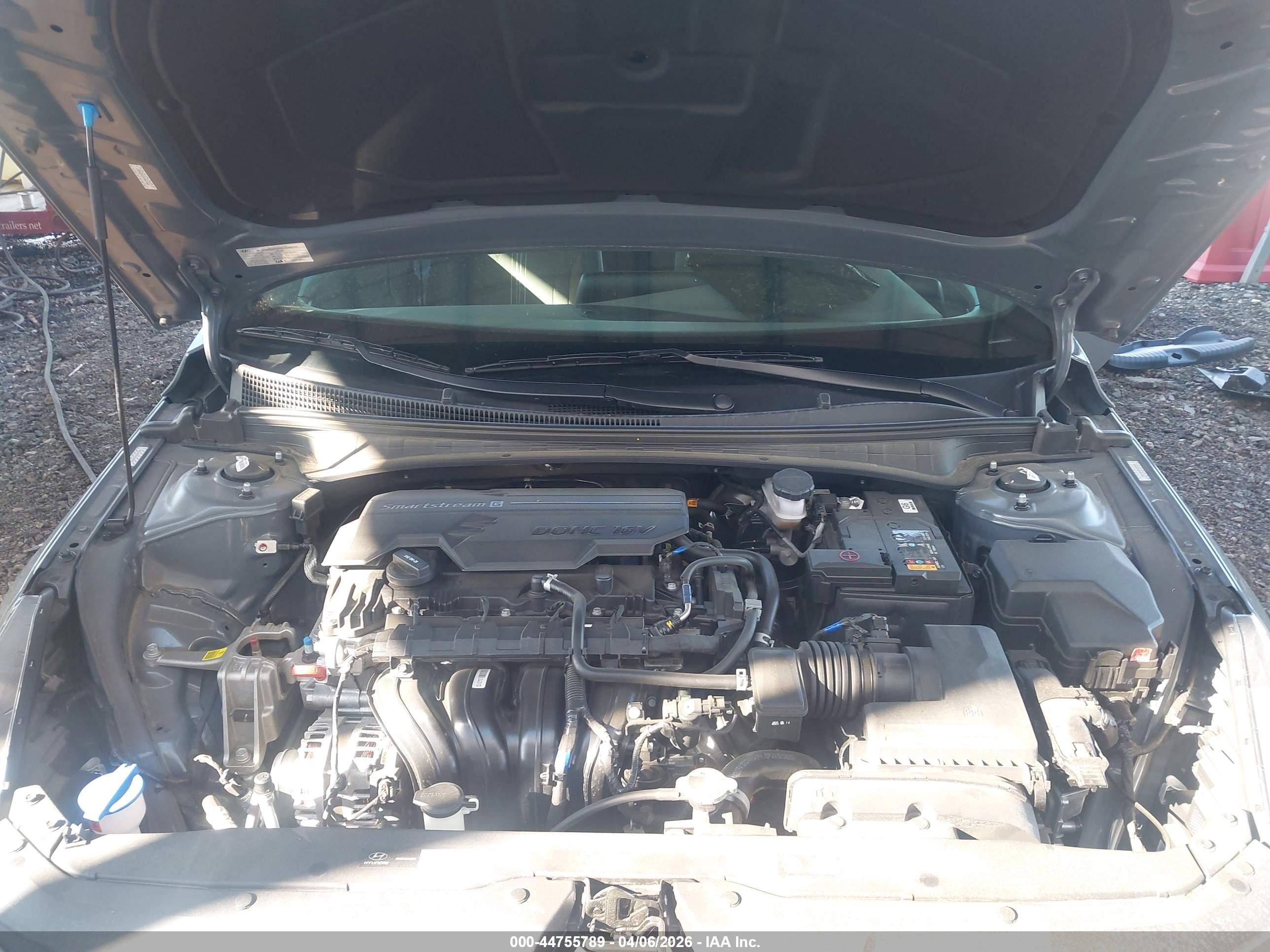 HYUNDAI ELANTRA image 10