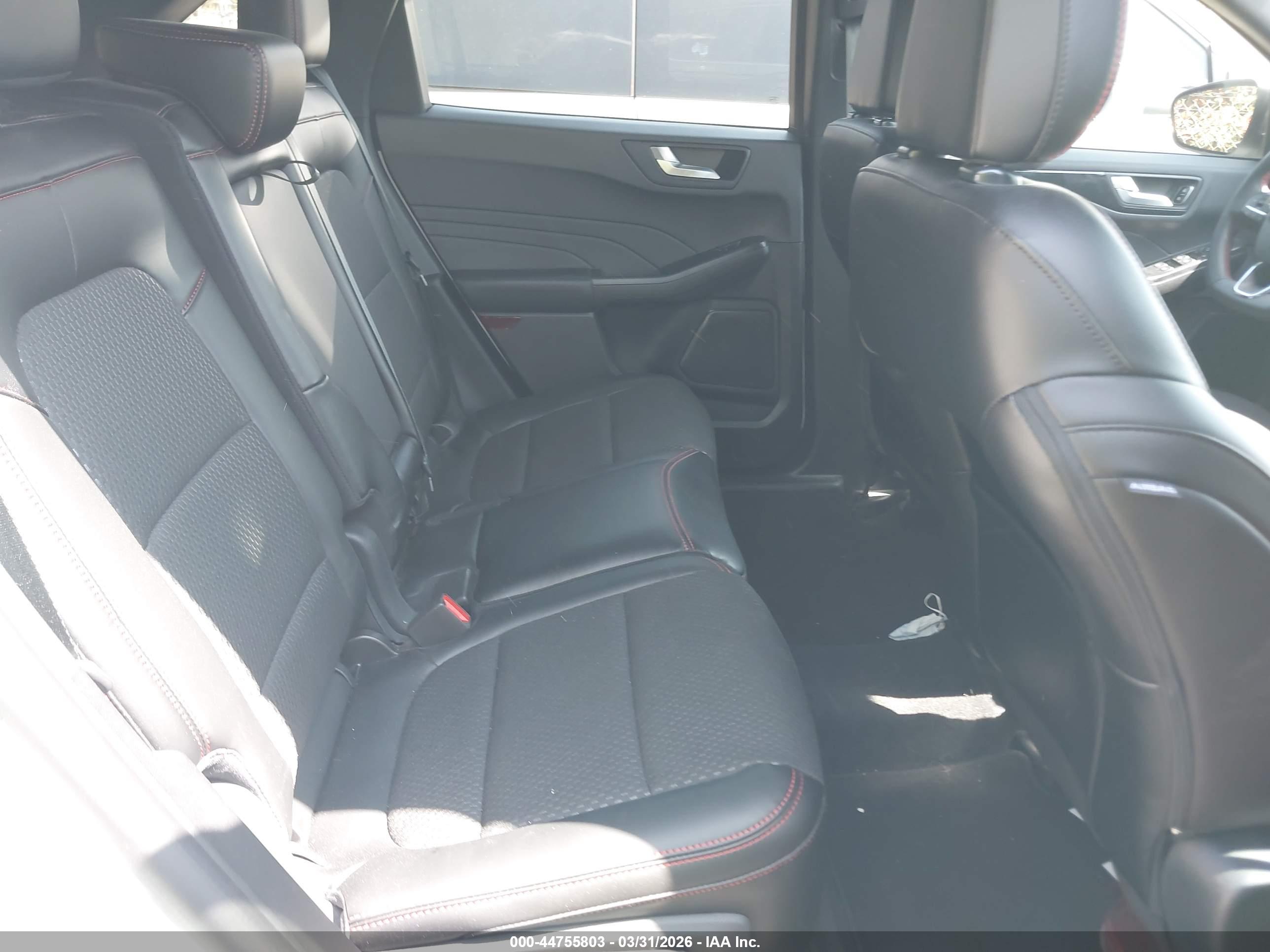 FORD ESCAPE image 8