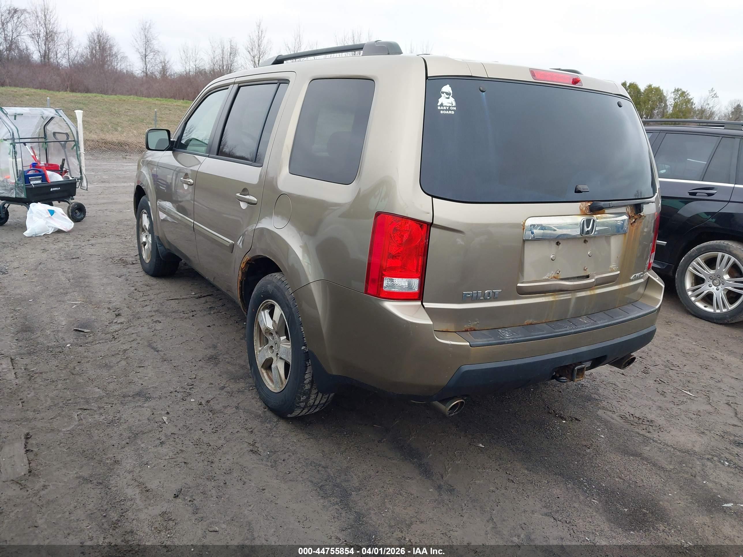 HONDA PILOT image 3