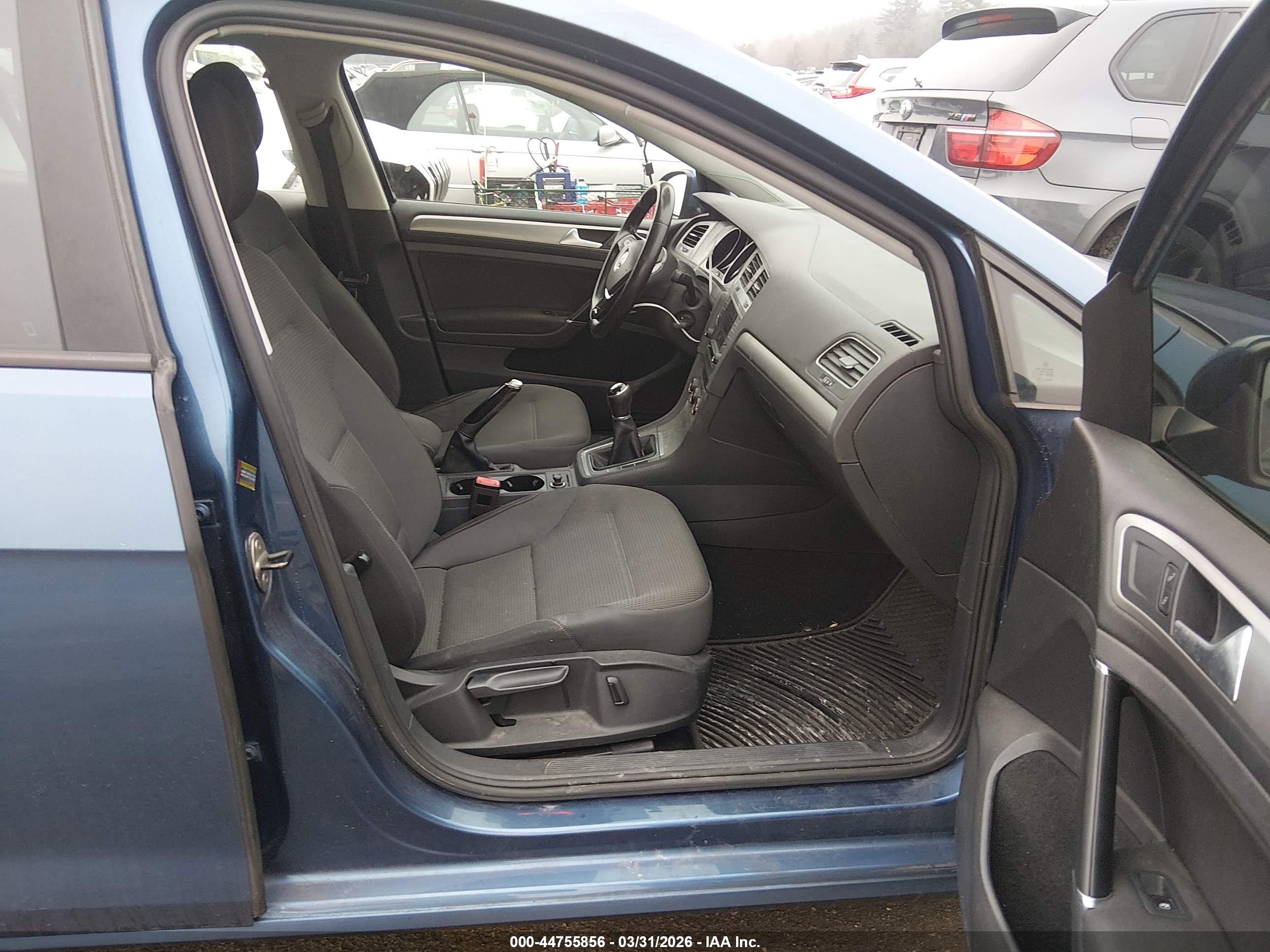 VOLKSWAGEN GOLF image 5