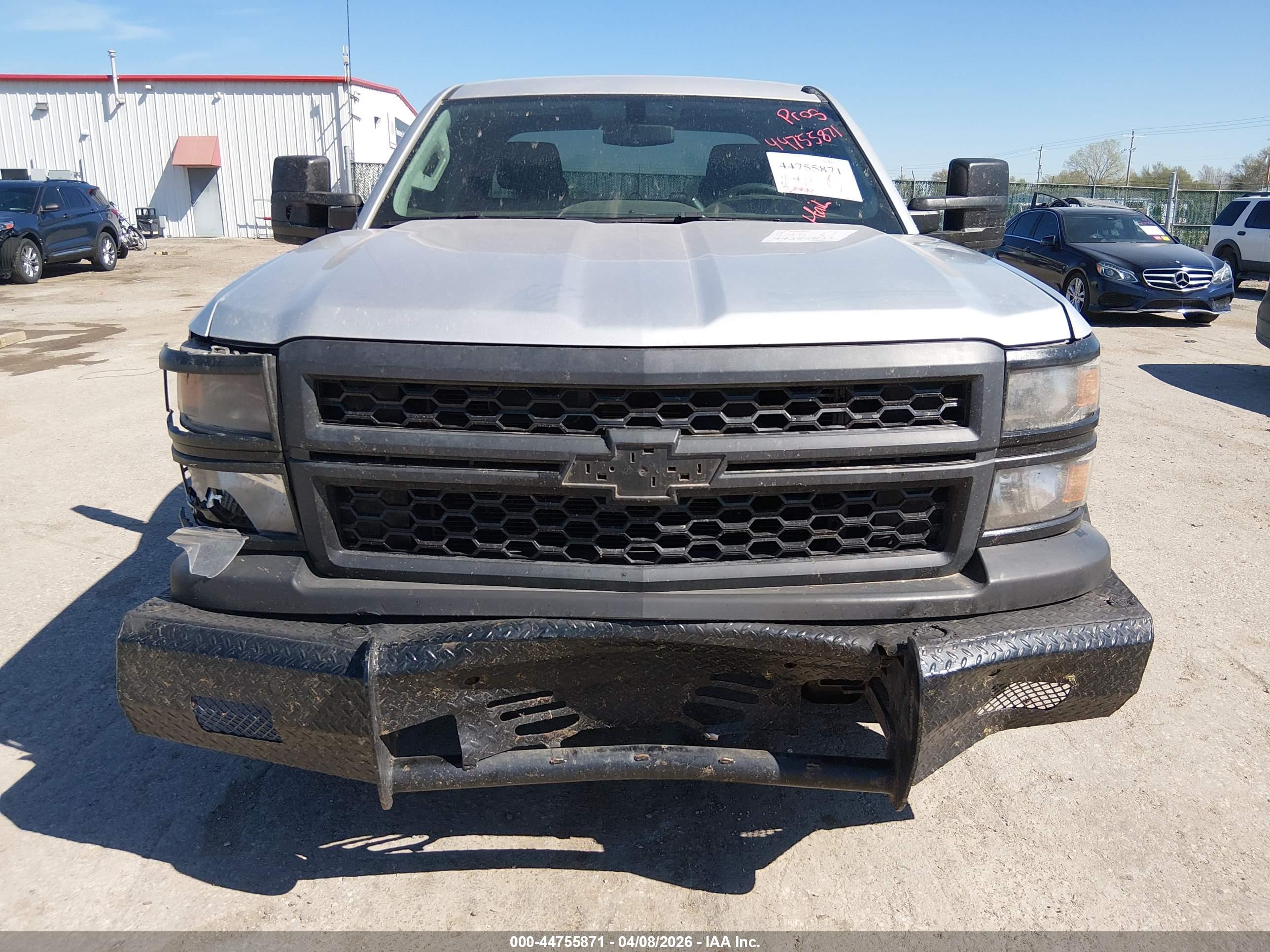 CHEVROLET SILVERADO image 6