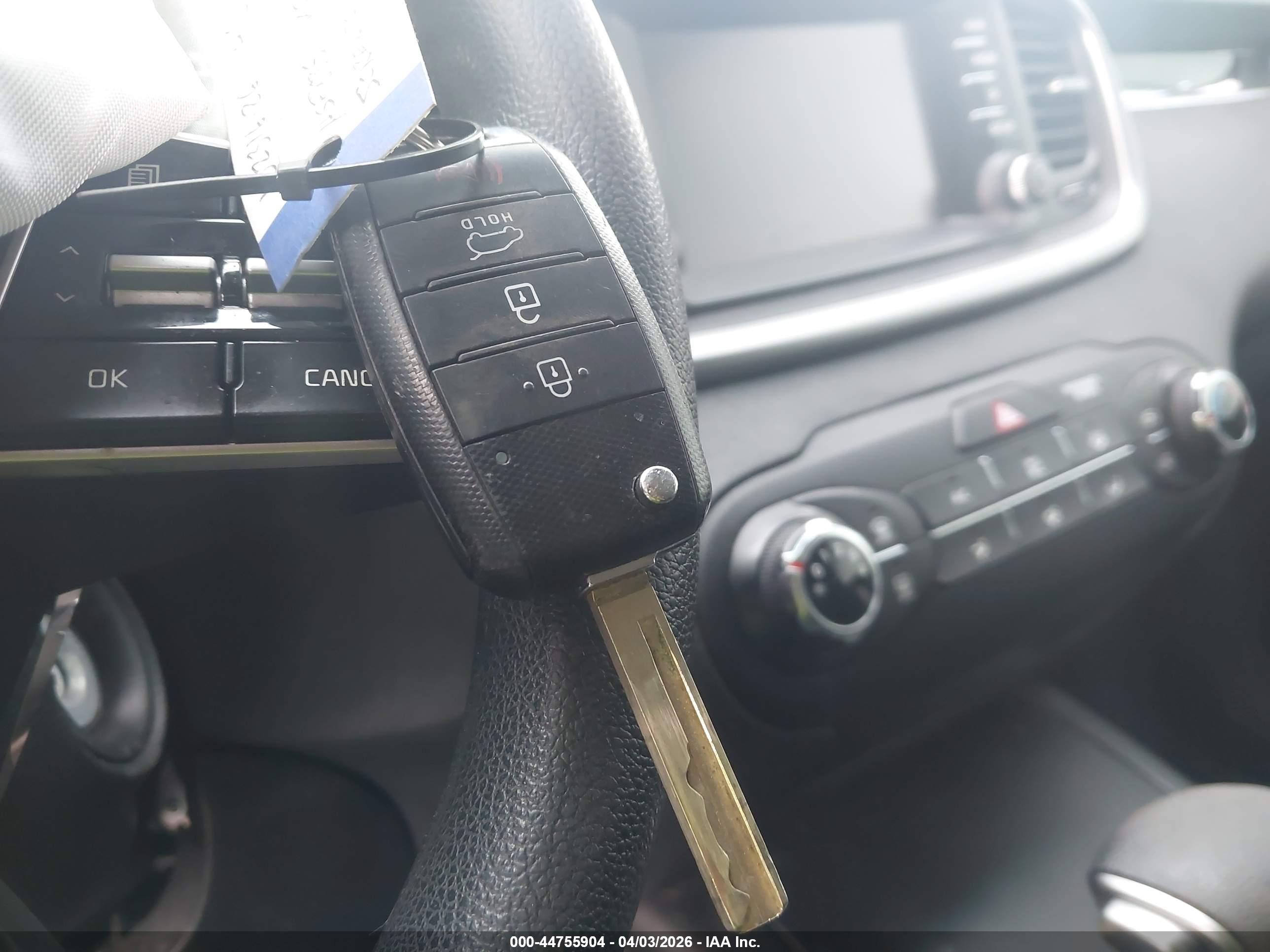 KIA SORENTO image 11