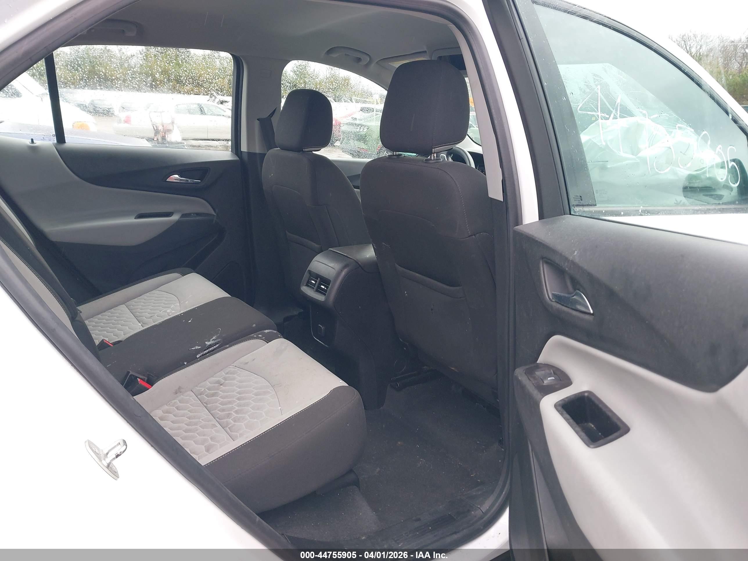CHEVROLET EQUINOX image 8
