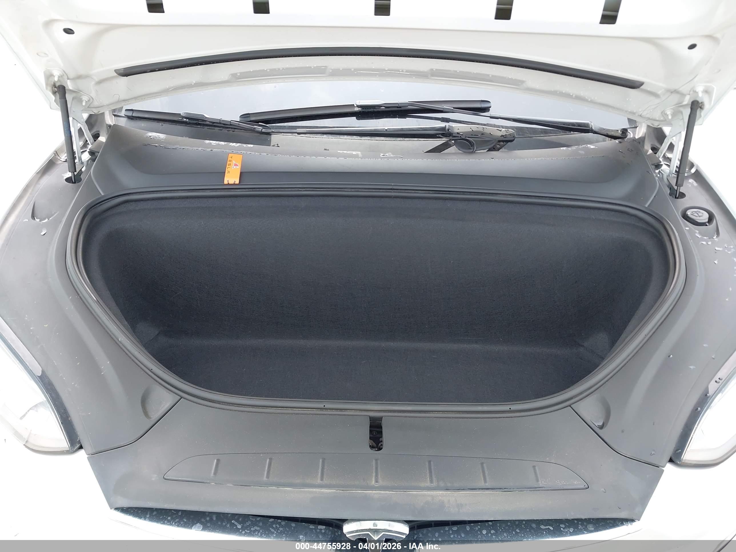 TESLA MODEL image 10