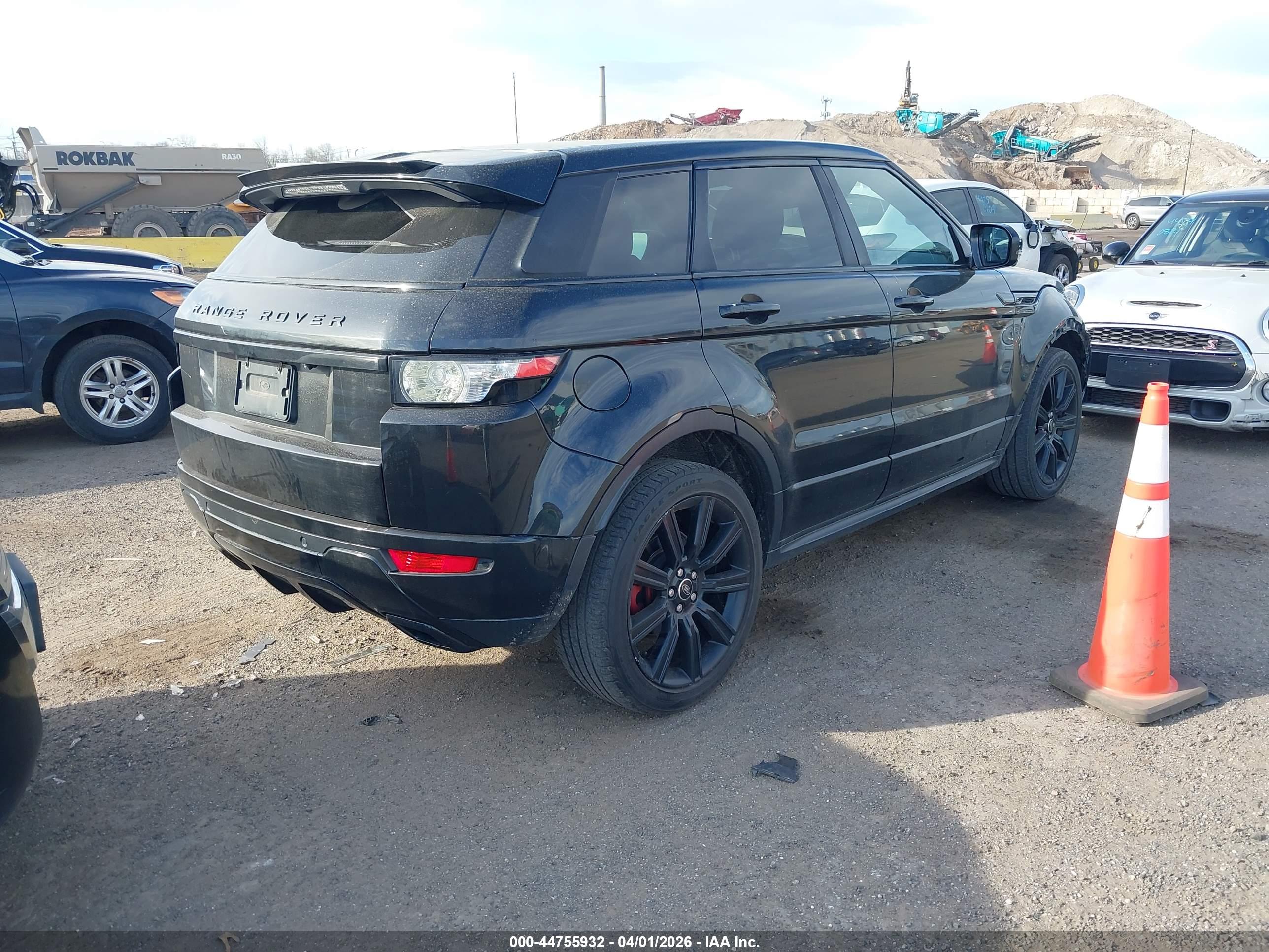 LAND ROVER image 4