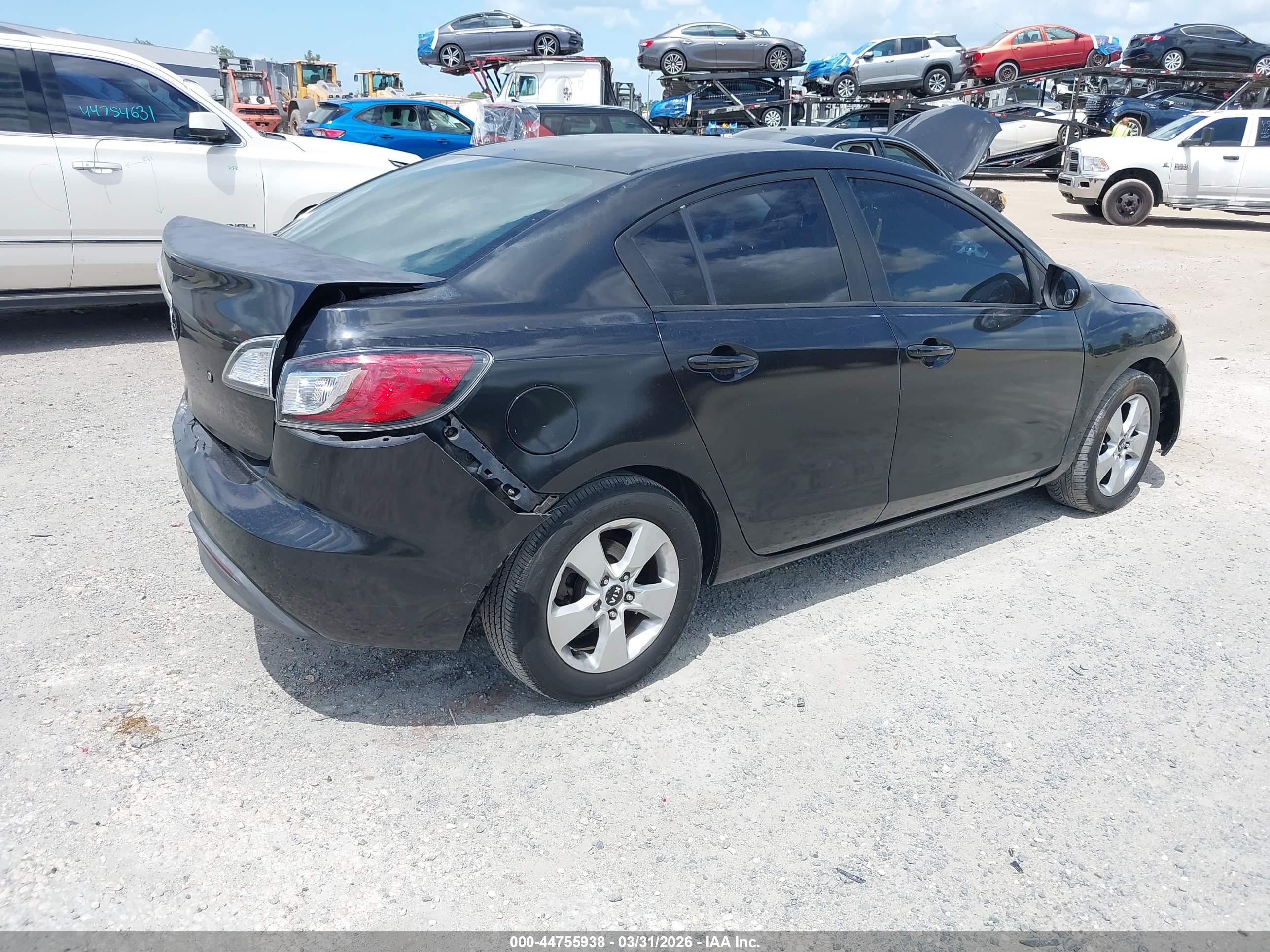 MAZDA MAZDA3 image 4