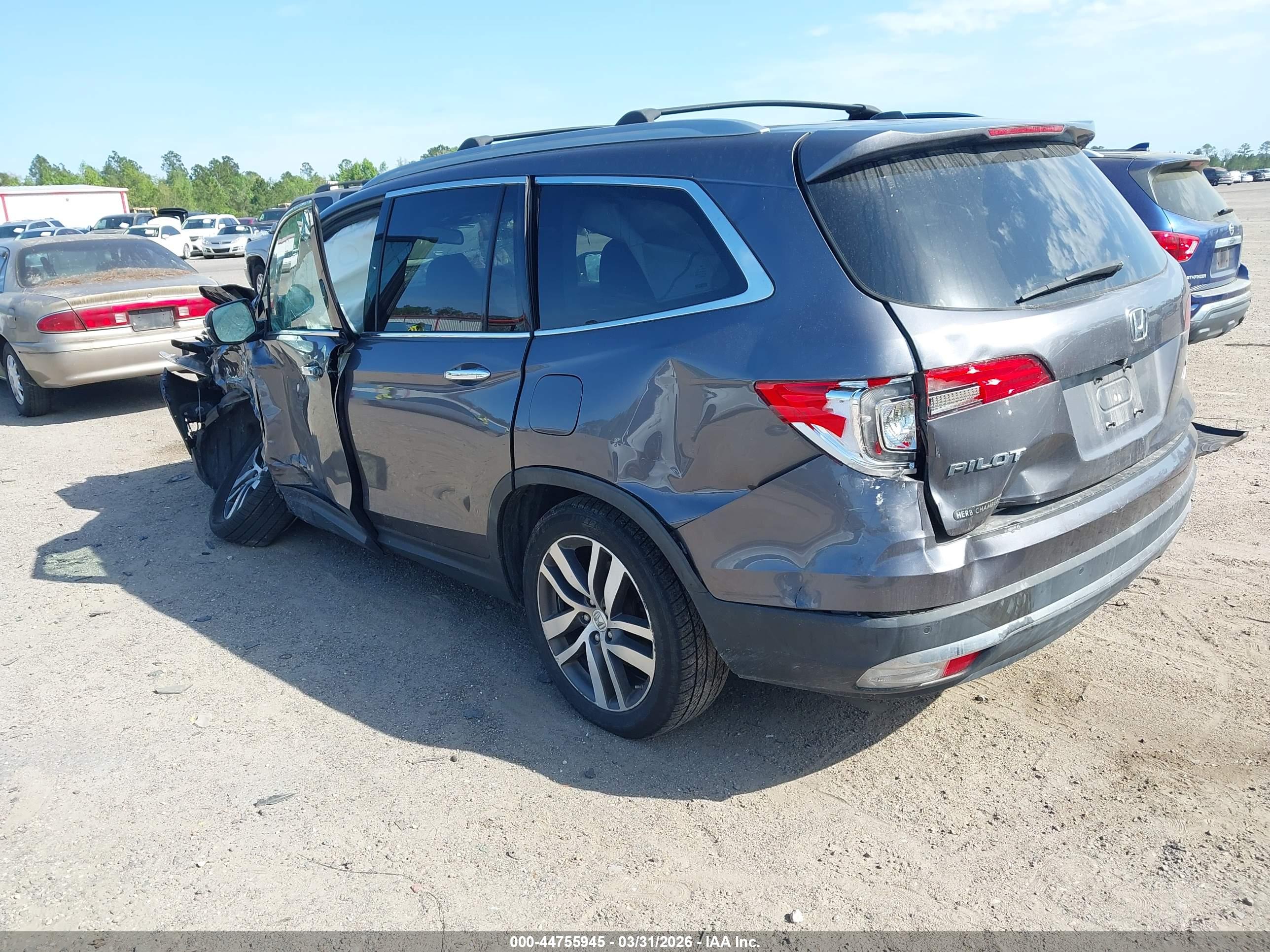 HONDA PILOT image 3
