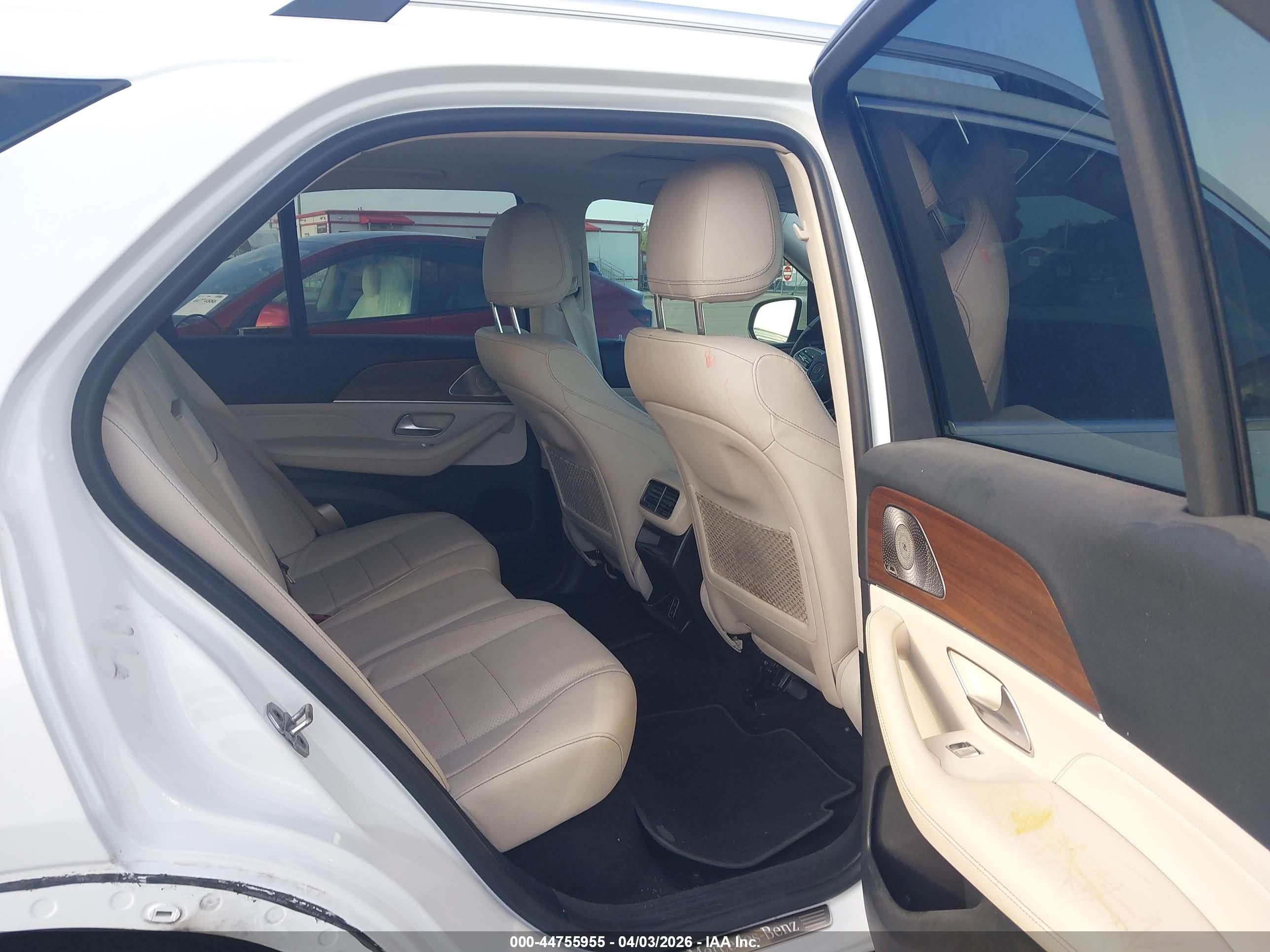 MERCEDES-BENZ GLE image 8