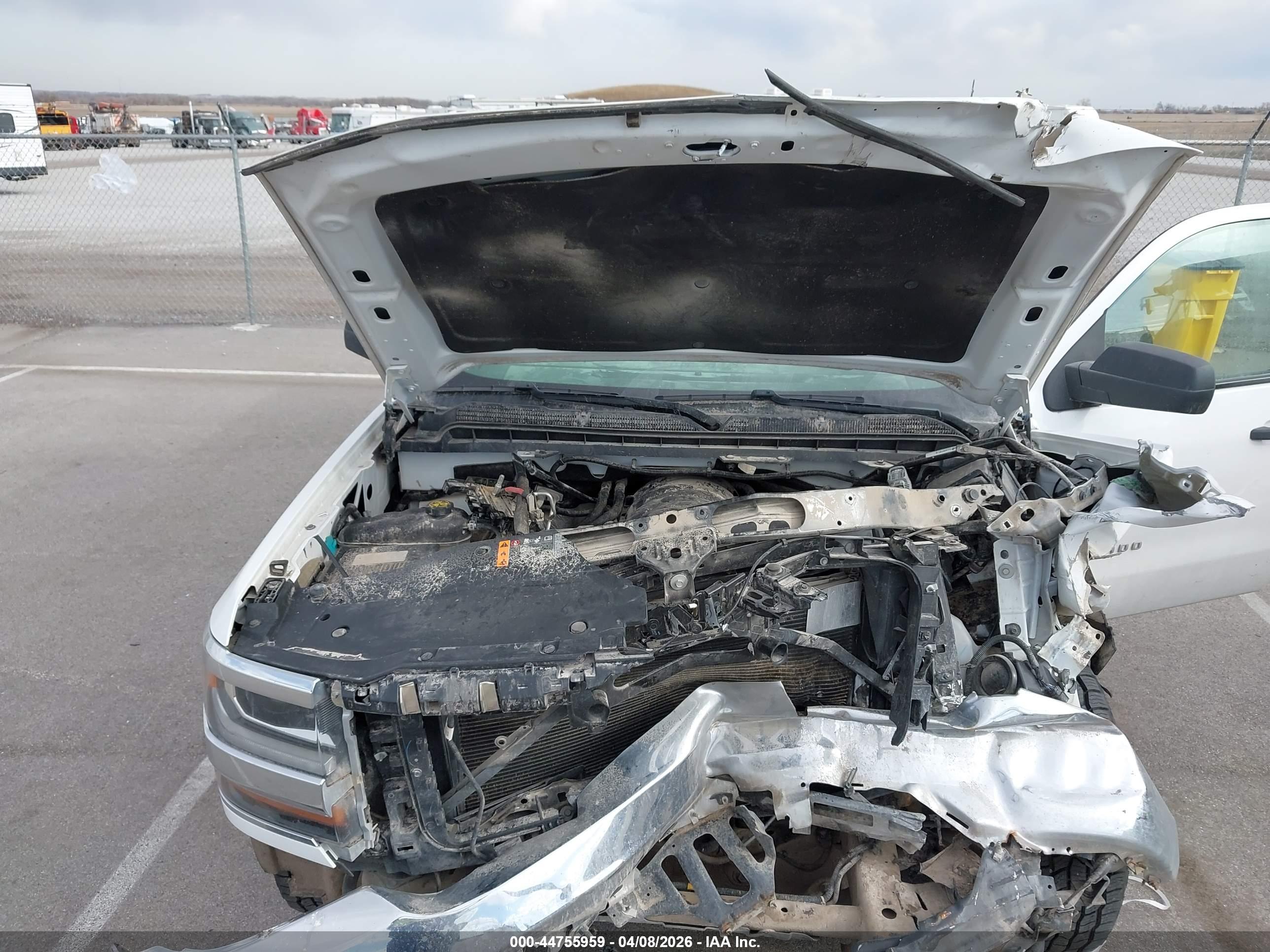 CHEVROLET SILVERADO image 10