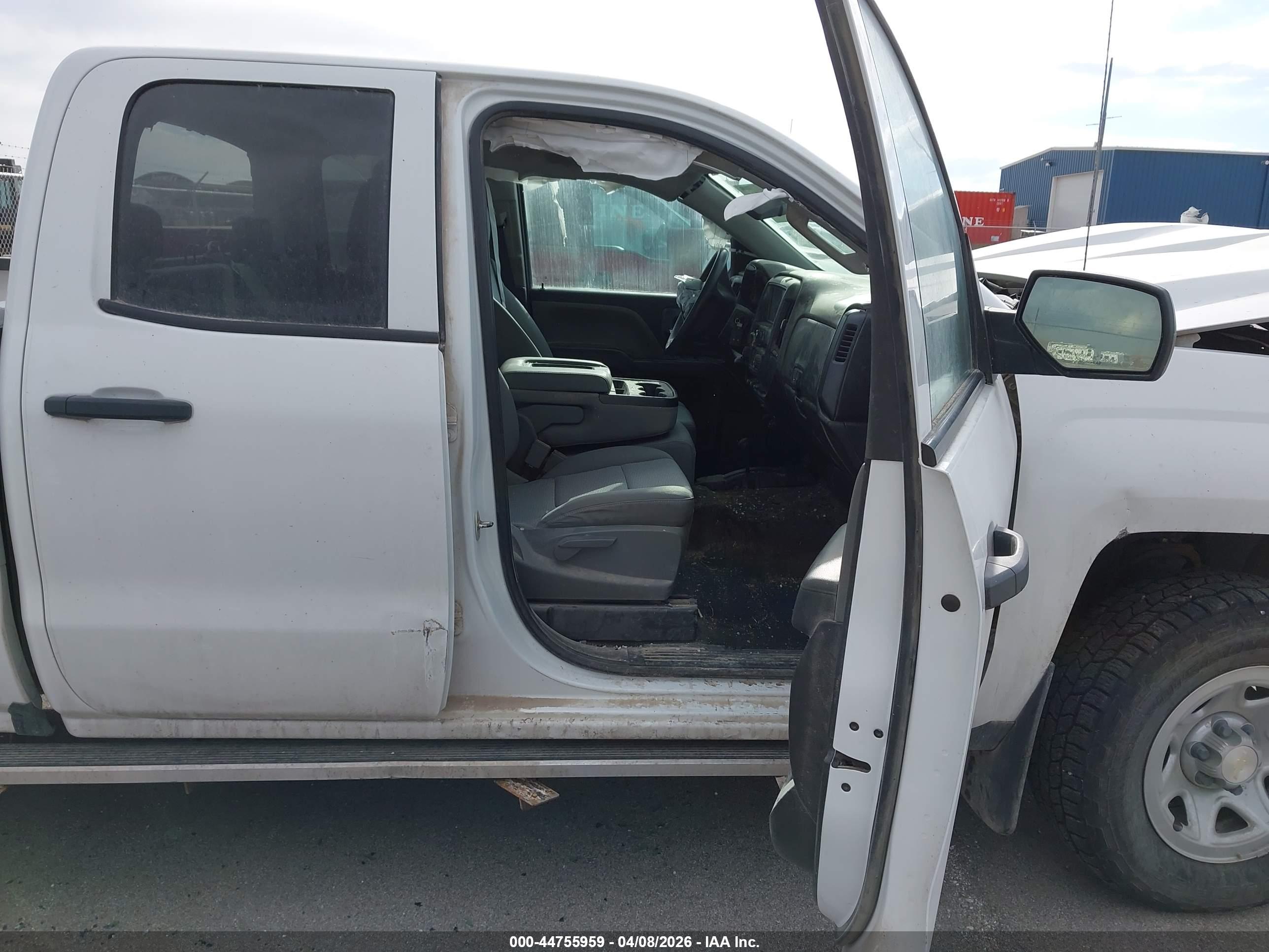 CHEVROLET SILVERADO image 5