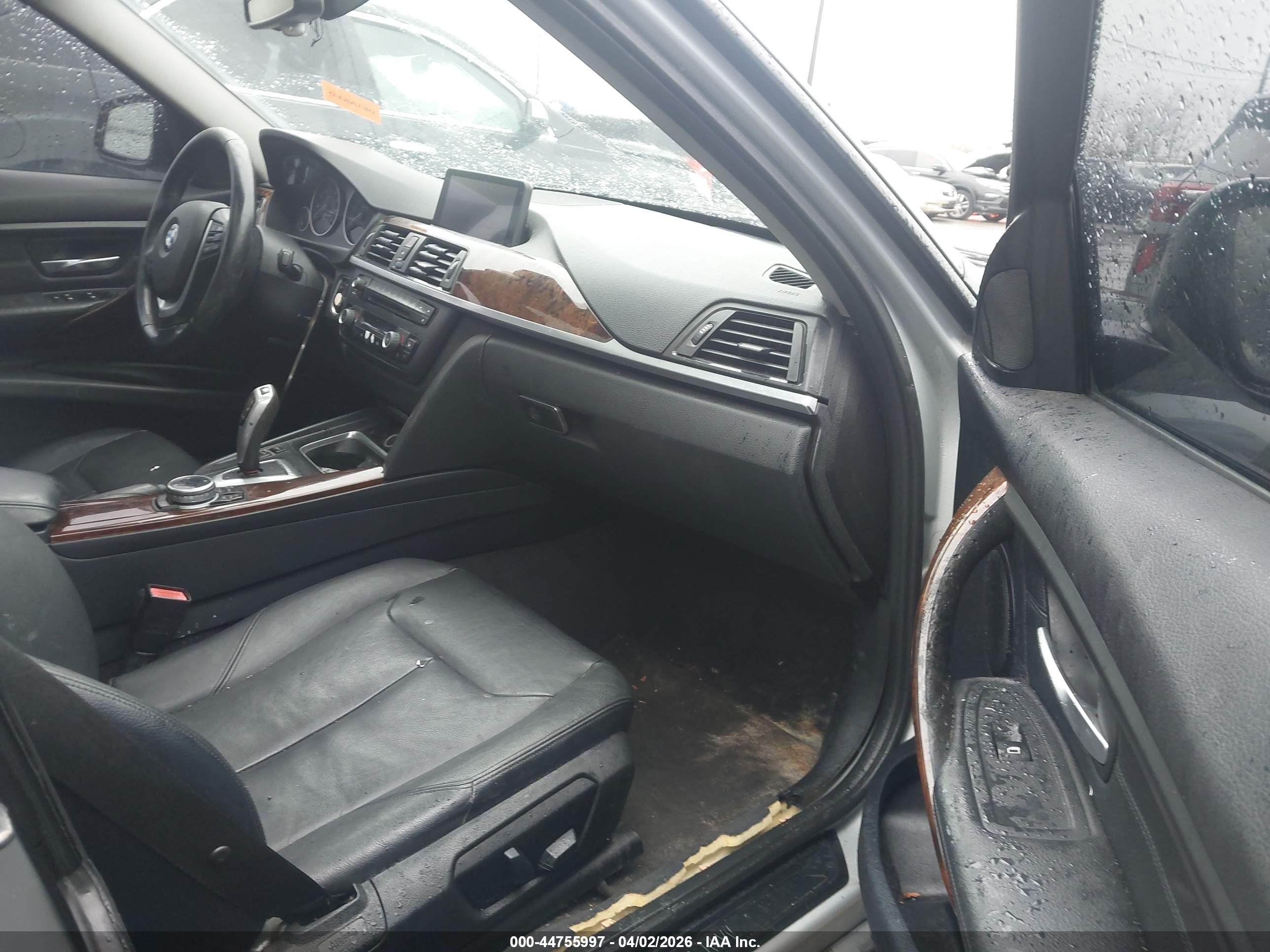 BMW 328I image 5