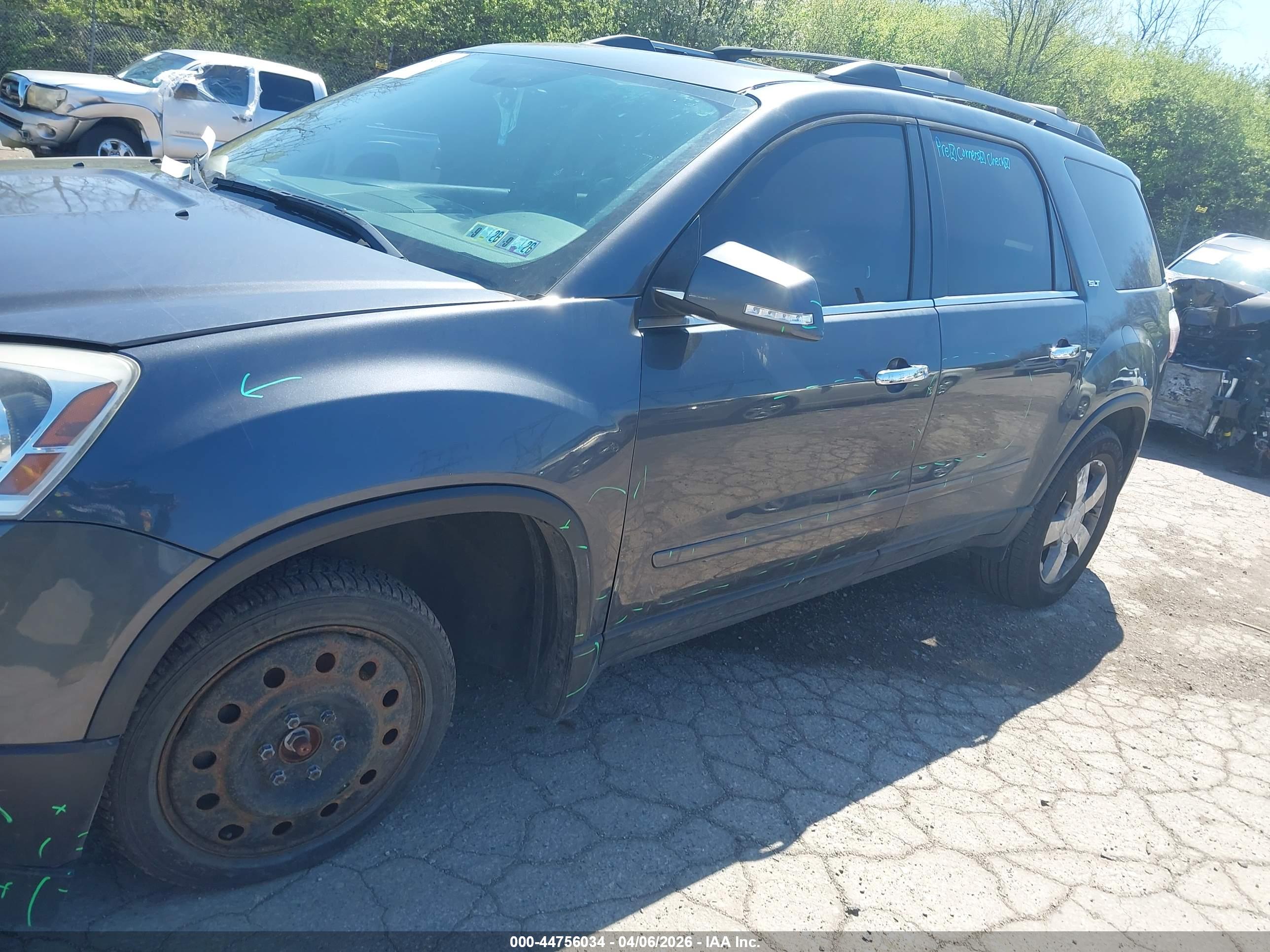 GMC ACADIA image 6