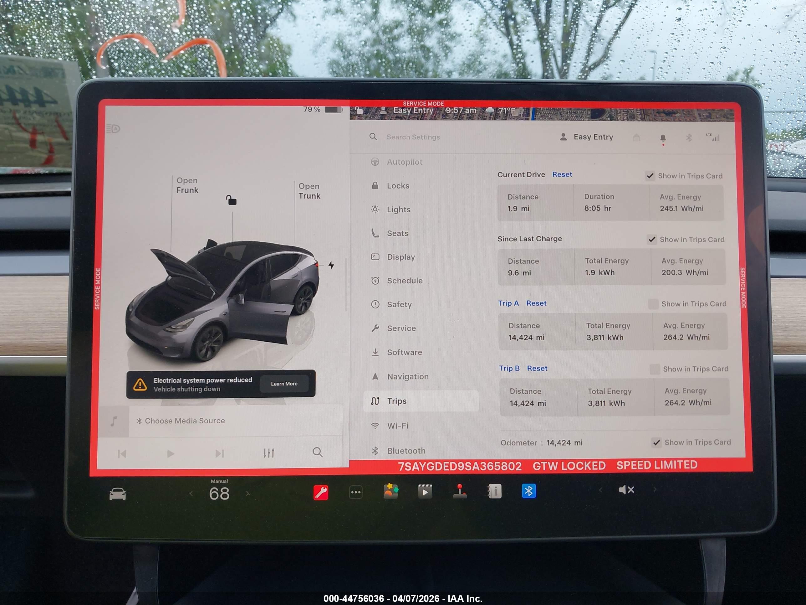 TESLA MODEL image 7