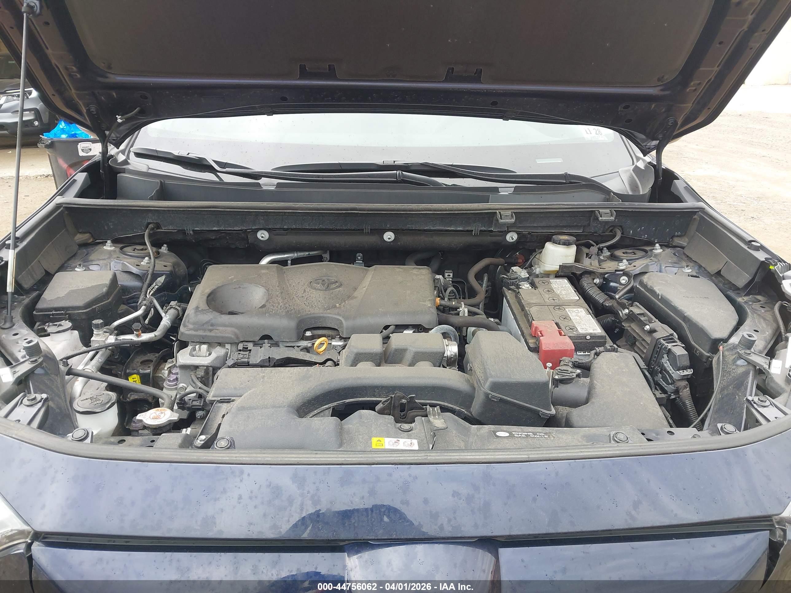 TOYOTA RAV4 image 10