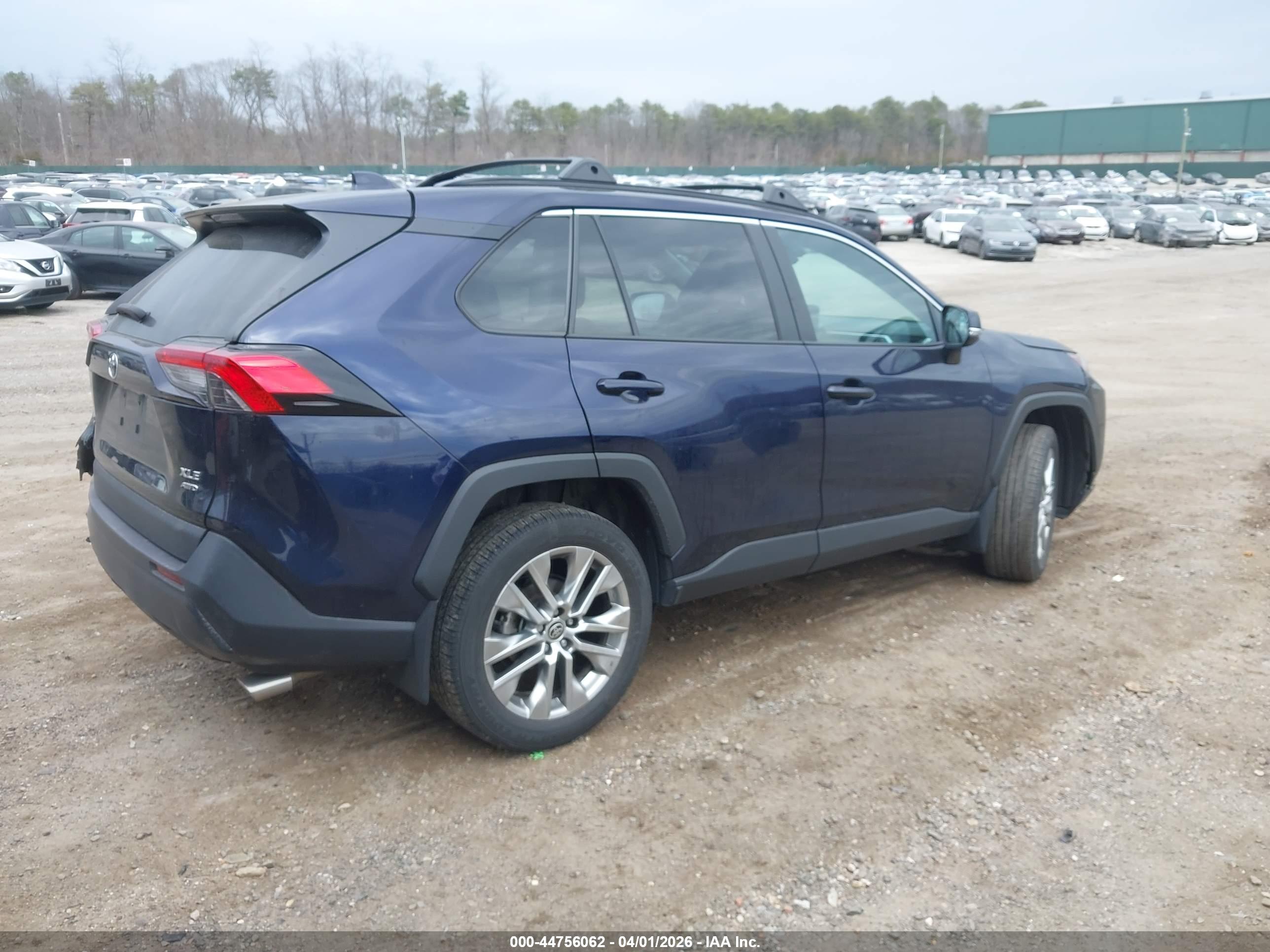 TOYOTA RAV4 image 4