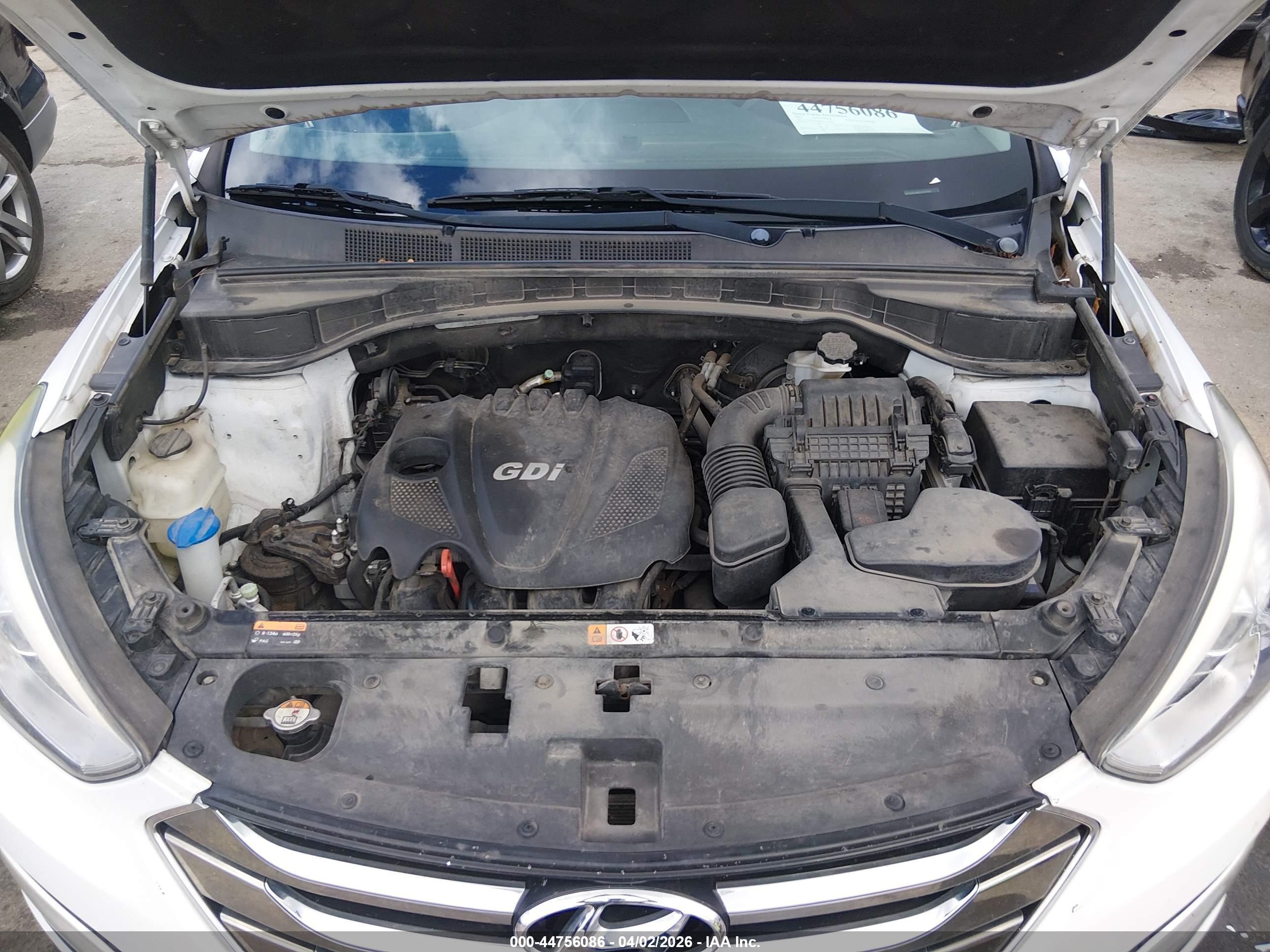 HYUNDAI SANTA image 10