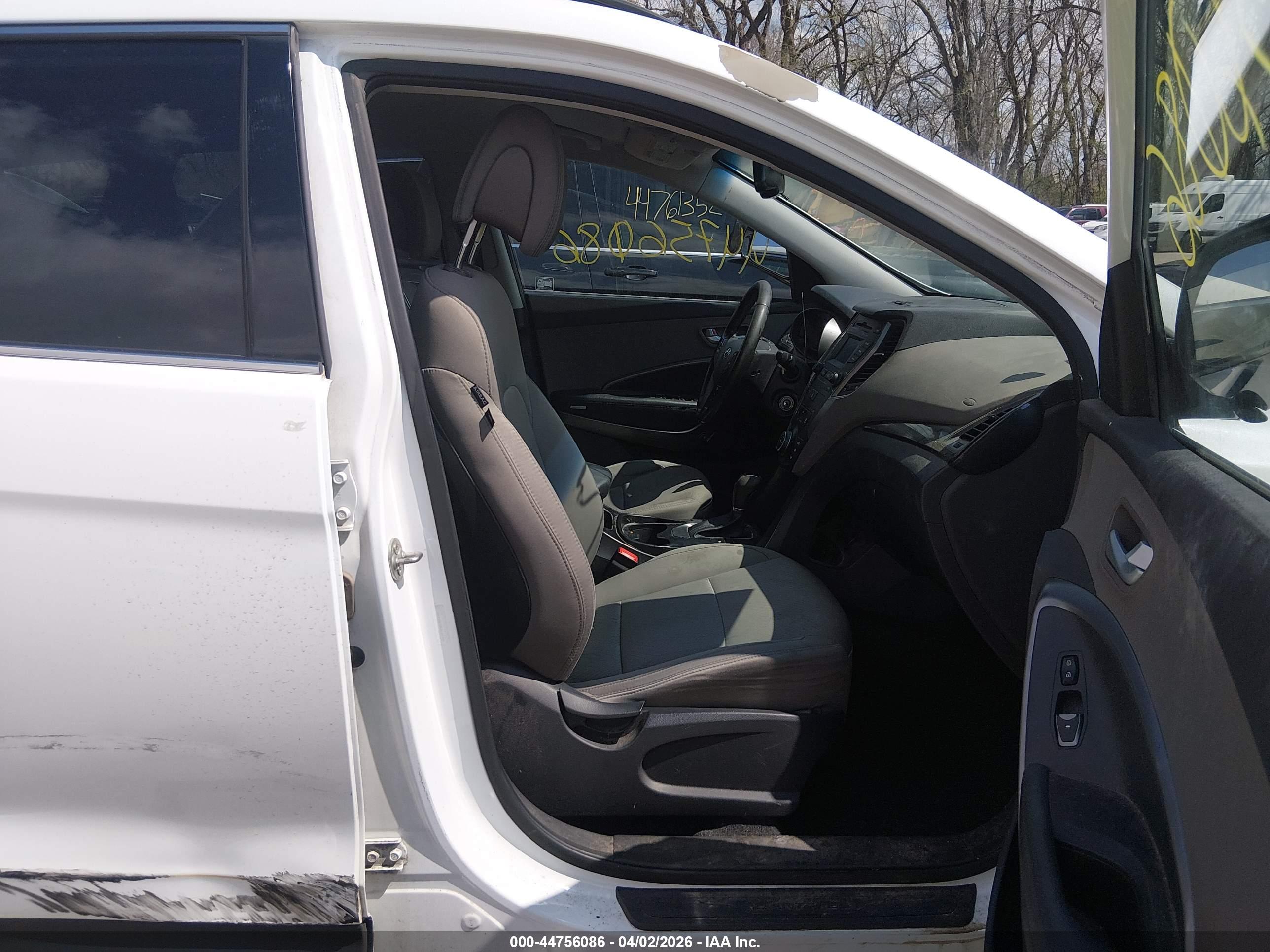 HYUNDAI SANTA image 5