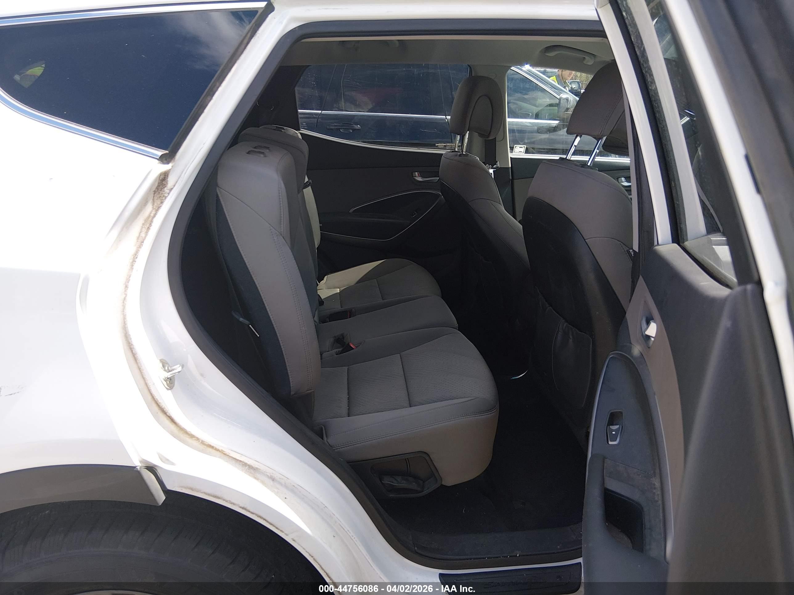 HYUNDAI SANTA image 8