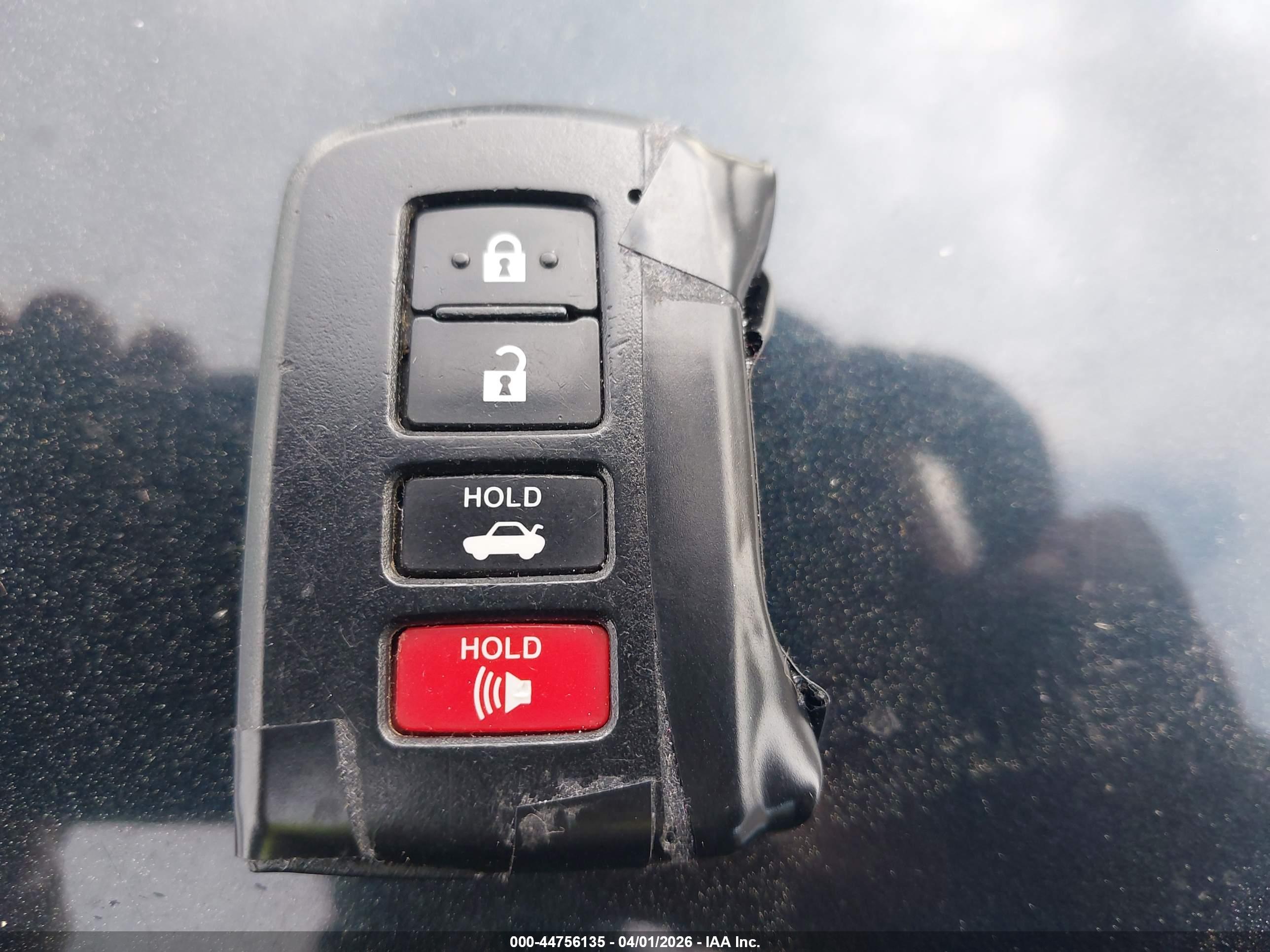 TOYOTA CAMRY image 11