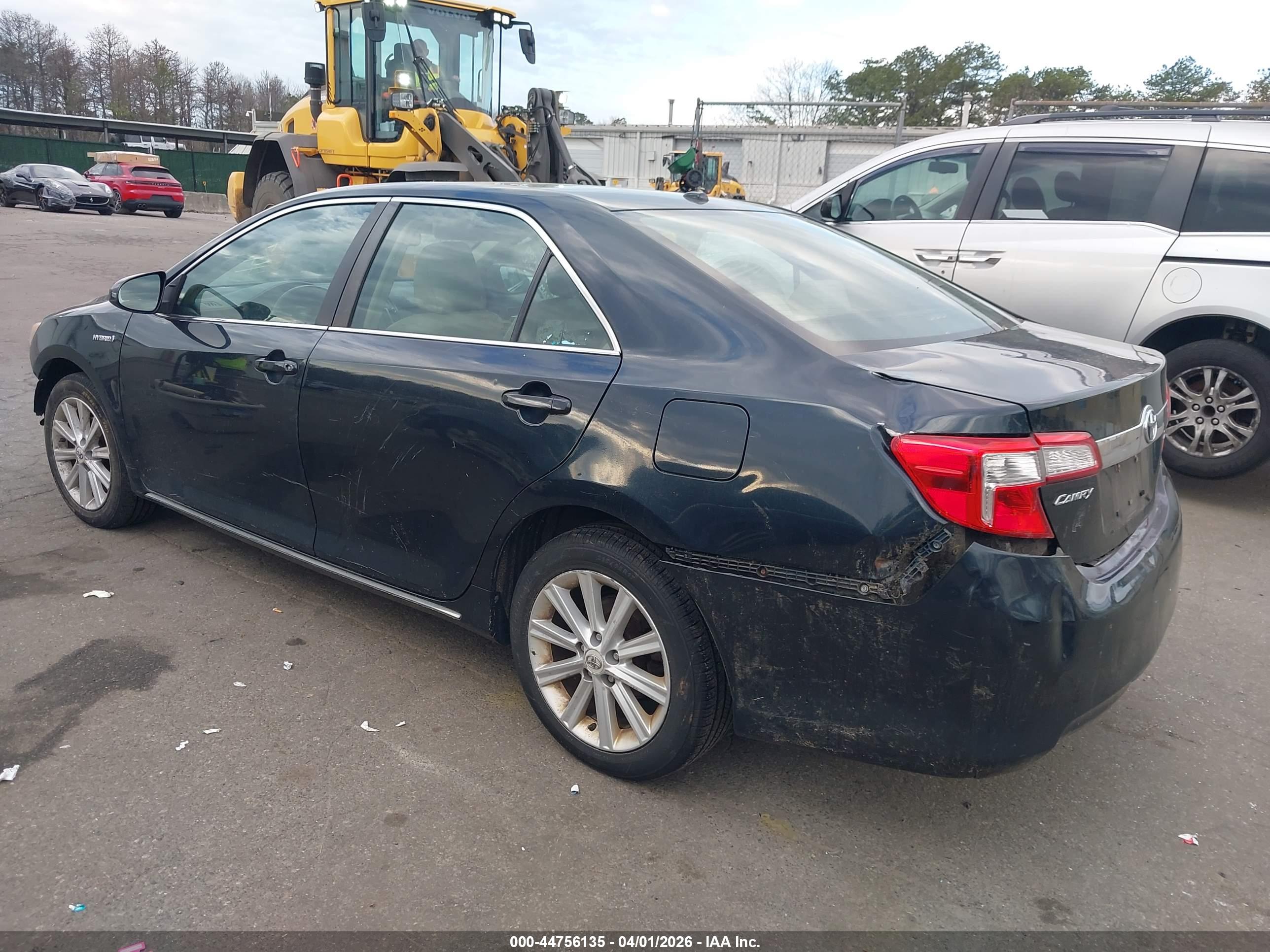 TOYOTA CAMRY image 3