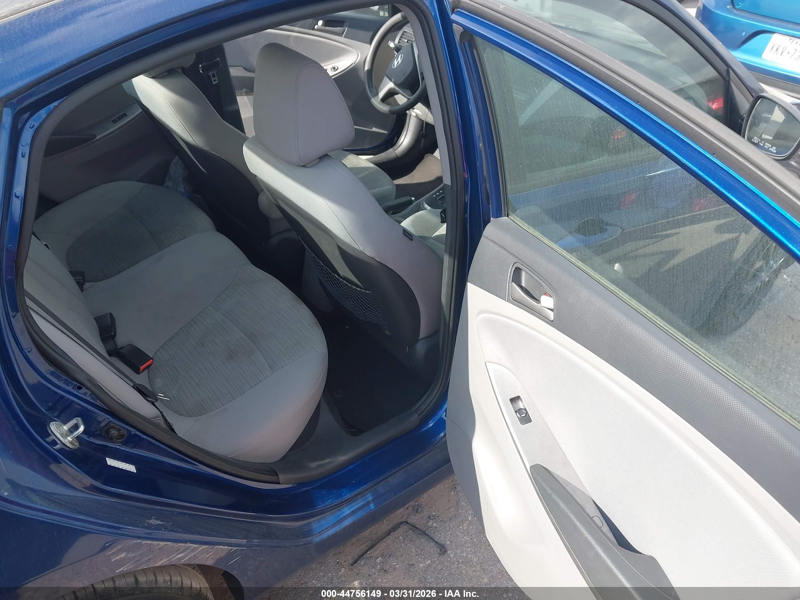 HYUNDAI ACCENT image 8
