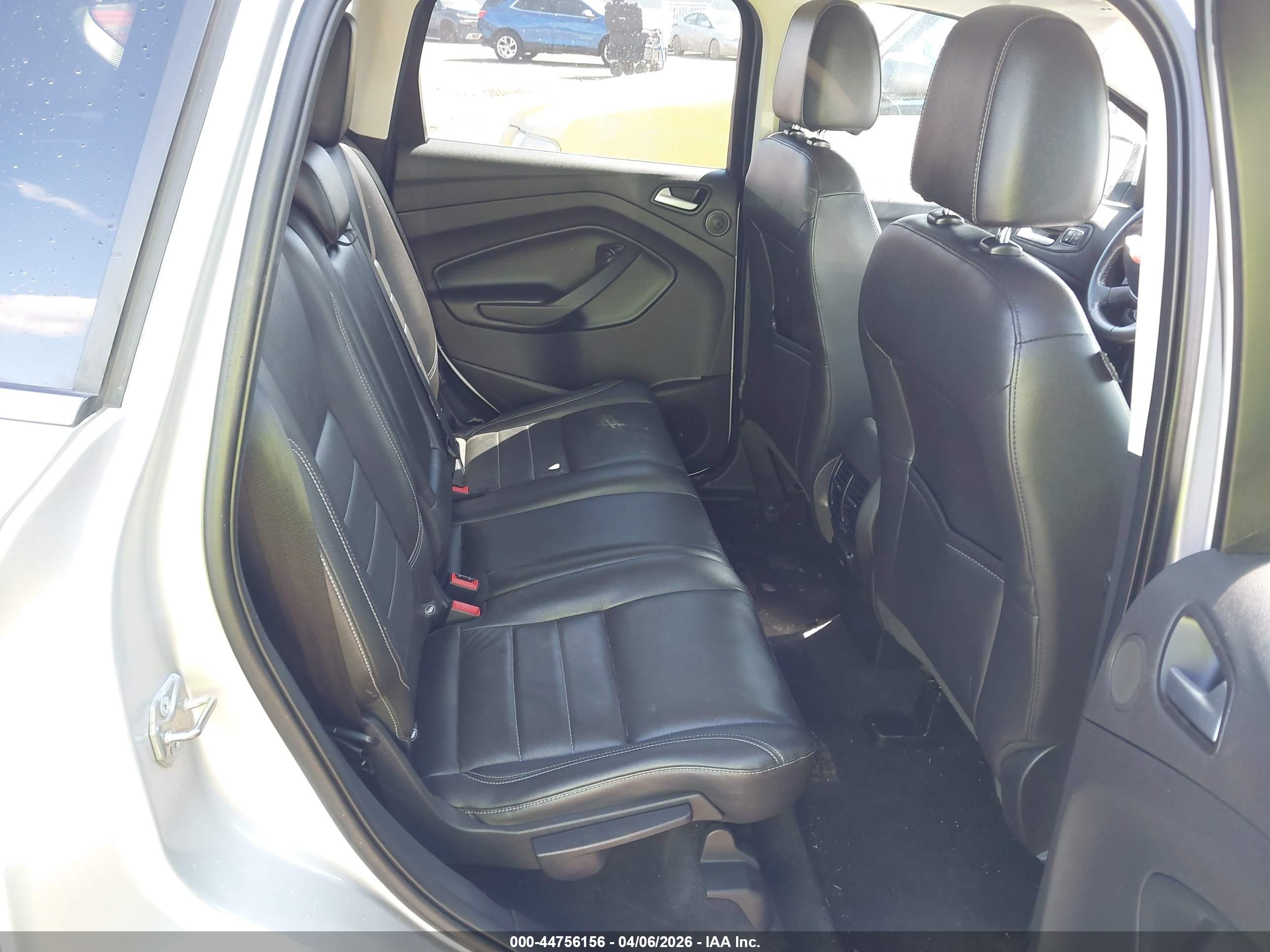 FORD ESCAPE image 8